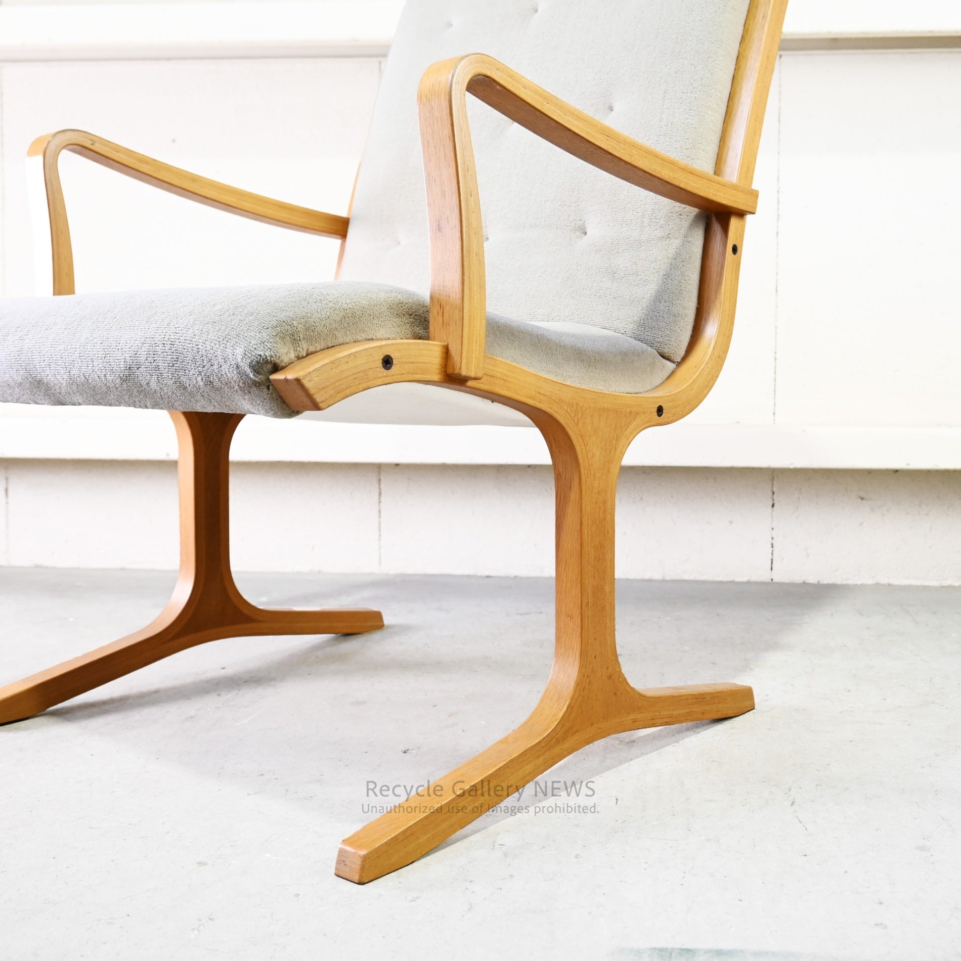 Discontinued Tendo Mokko "Heron" Low Back Chair by Mitsumasa Sugasawa Japanese Modern Masterpiece / 天童木工 ヘロン ローバックチェア 廃盤 日本 モダンデザイン 菅澤光政 傑作