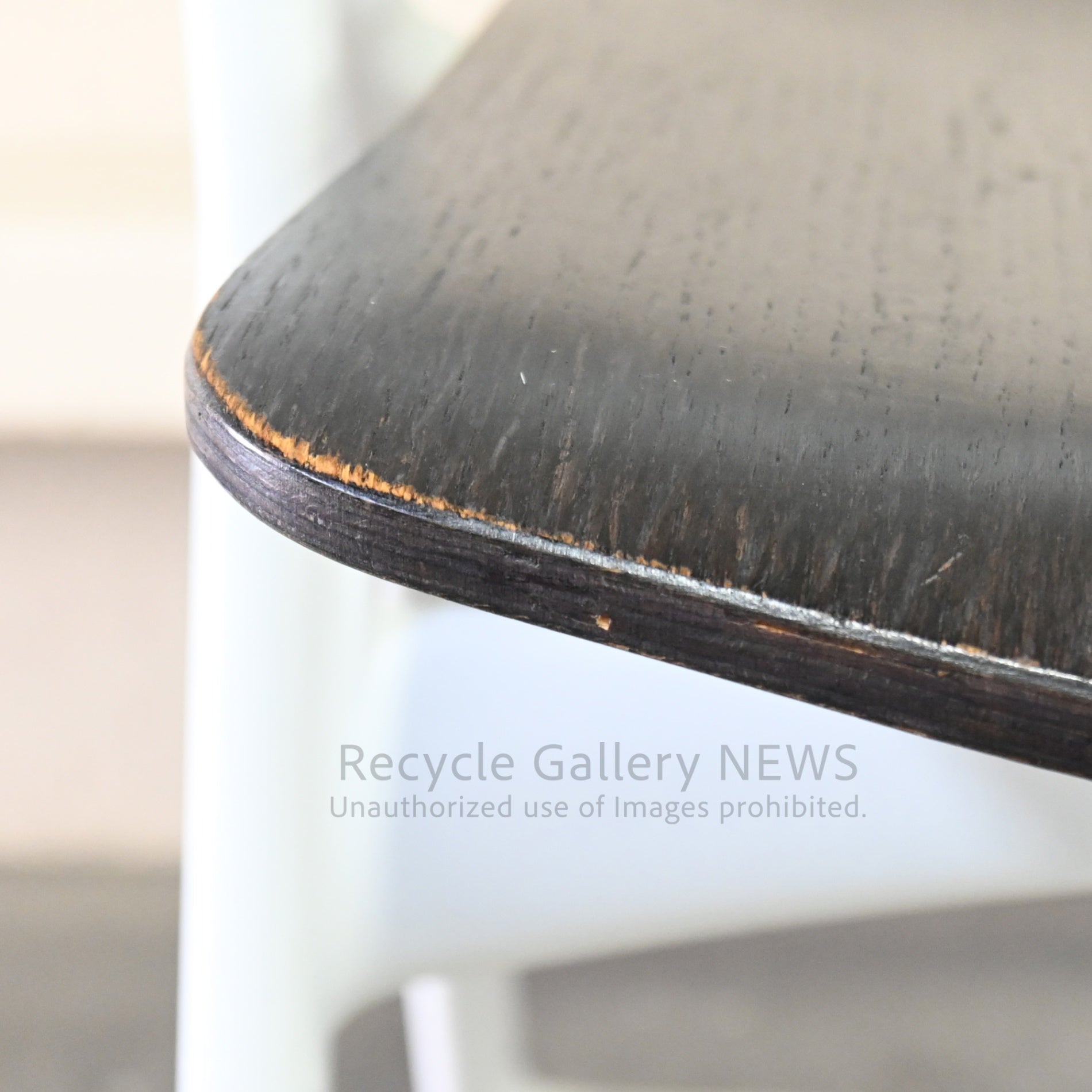 Discontinued Plywood Seat  kartell Dolly chair by Antonio Citterio Italy Milan /  カルテル  ドリー チェア イタリアミラノ アントニオ・チッテリオ プライウッド座面 廃盤品