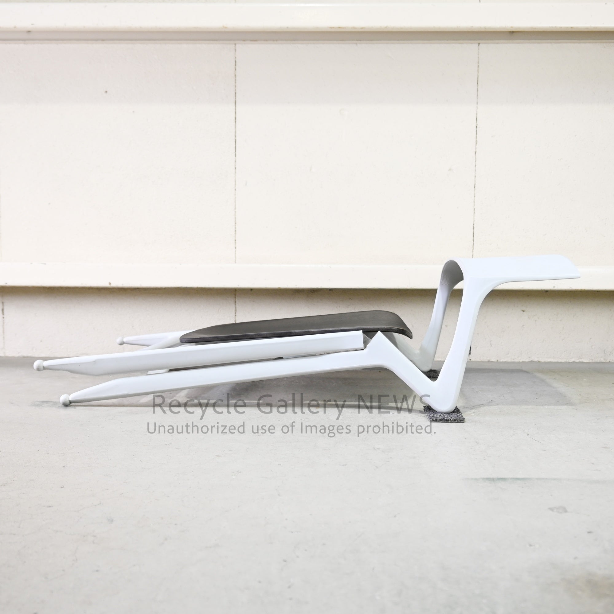 Discontinued Plywood Seat  kartell Dolly chair by Antonio Citterio Italy Milan /  カルテル  ドリー チェア イタリアミラノ アントニオ・チッテリオ プライウッド座面 廃盤品