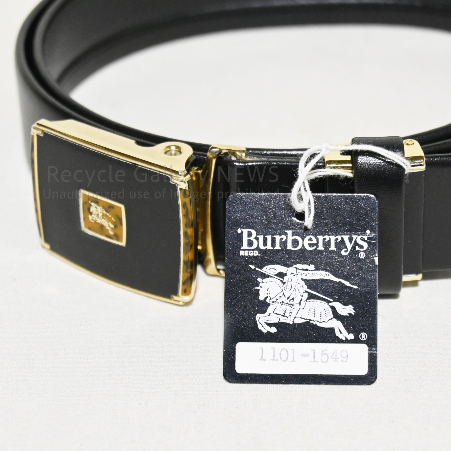 Burberry Horse logo Square buckle leather belt Pre-1999 Unisex Unused vintage 'Burberrys' / バーバリー ホースロゴ スクエアバックル レザーベルト 未使用品 1999年以前 ヴィンテージ バーバリー ユニセックス
