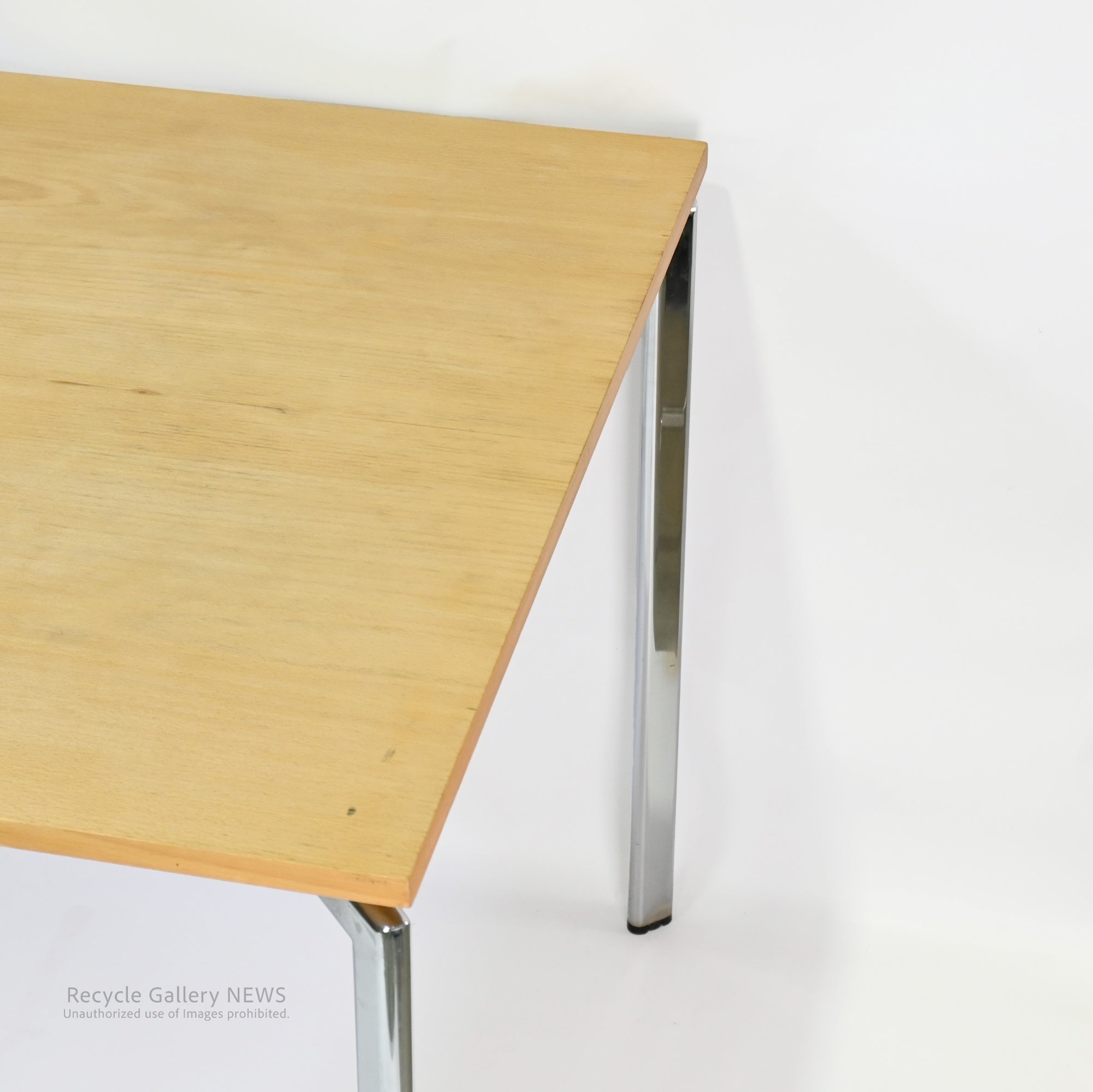 CAMPUS BY LAMMHULTS Square Table  Sweden Scandinavian Modern Furniture / ラムホルツ キャンパスシリーズ スクエアテーブル スウェーデン 北欧家具 北欧モダン
