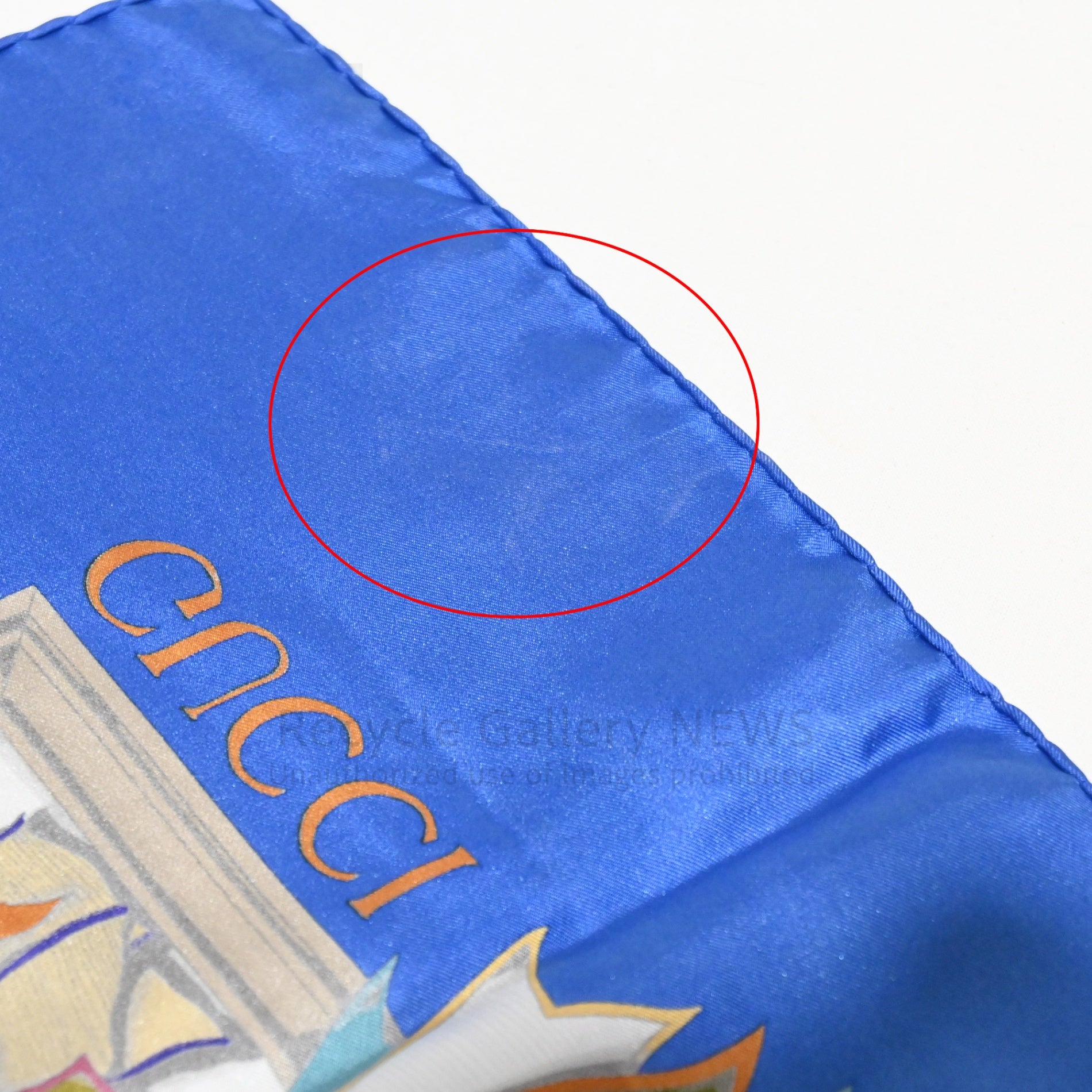 GUCCI Large Scarf Rosette Pattern Silk Medal Ribbon Blue Vintage Gucci / グッチ 大判スカーフ ロゼット柄 シルク 勲章 リボン 青 オールドグッチ