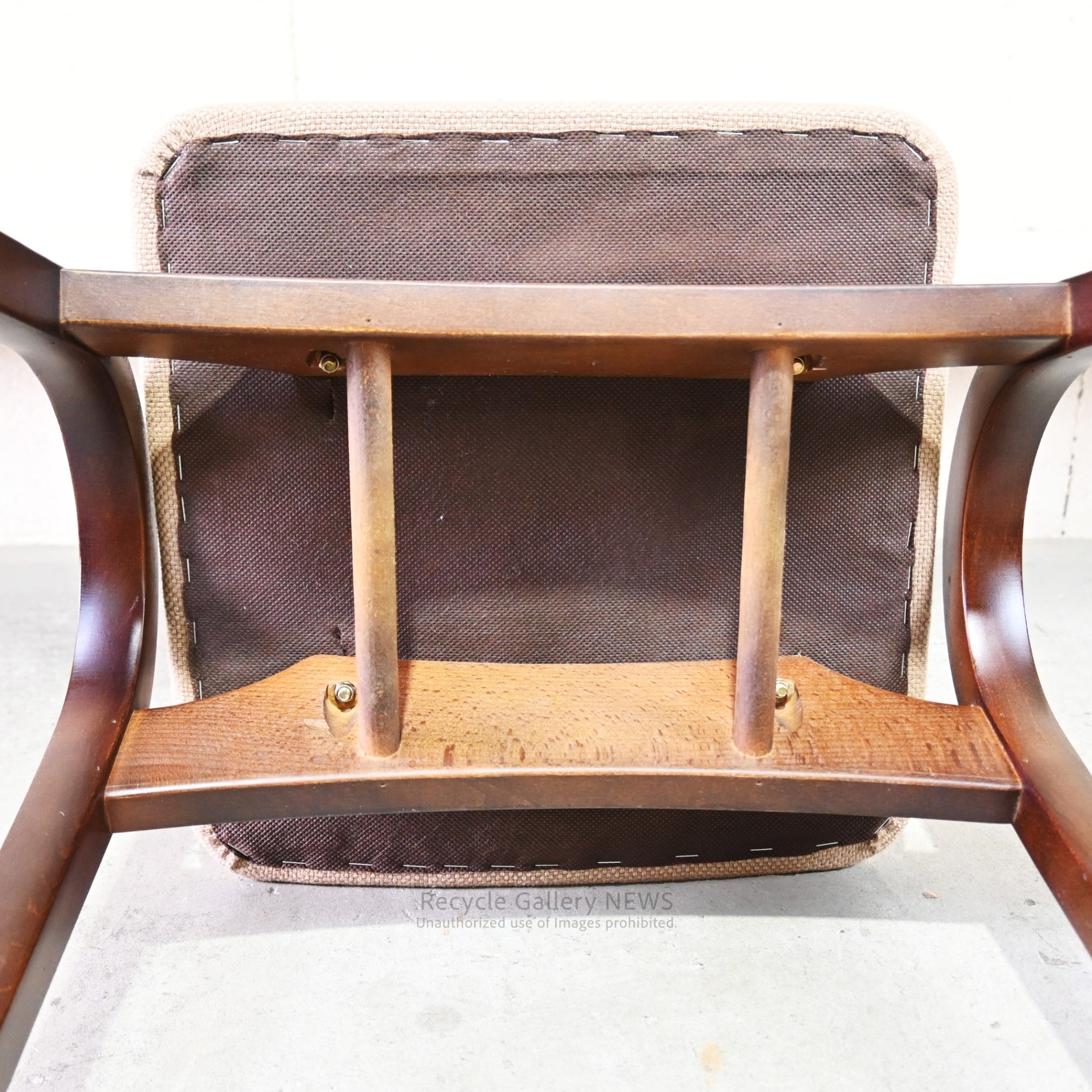 Bentwood "Kenmochi Stool" by Isamu Kenmochi for Akita Mokko Japanese Modern / 秋田木工 剣持スツール 日本 曲木 ジャパニーズモダン 剣持勇