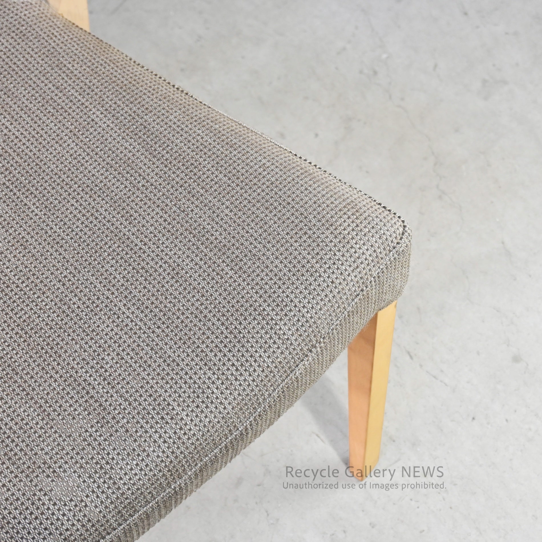 Karimoku Wooden Chair Japanese Scandinavian Inspired Natural Design / カリモク 椅子 木製 日本 北欧テイスト ナチュラルデザイン