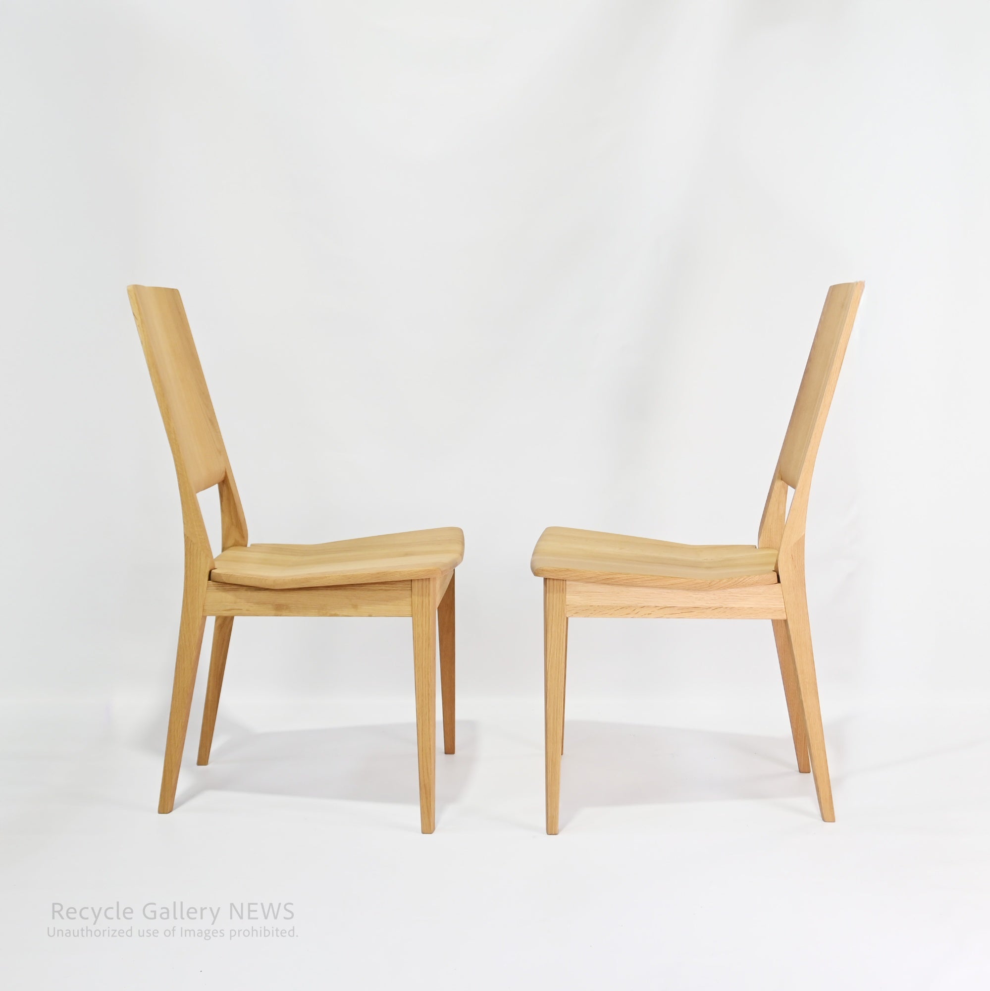 Karimoku New Standard 2-Seater Solid Wood Dining Table Minimalist Scandinavian Inspired Japan /　 カリモク 2Pダイニングセット 日本 ニュースタンダード 無垢材 北欧テイスト ミニマル