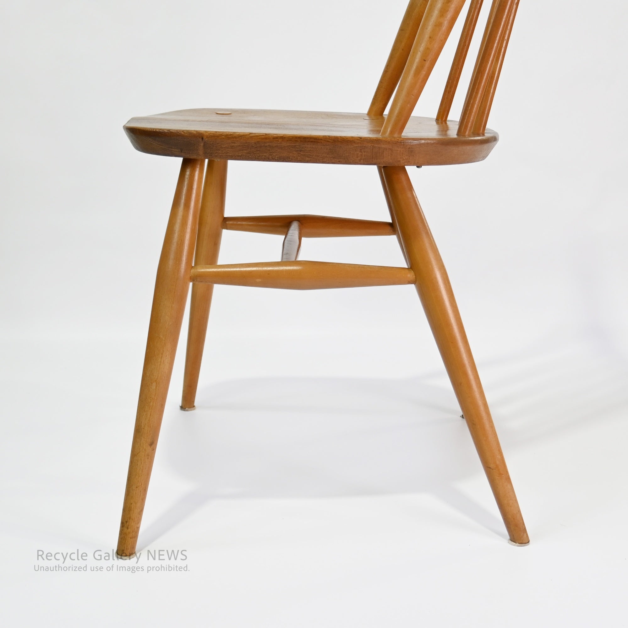 Ercol Ercol Goldsmith Chair British Elm Wood Traditional Craftsmanship Matches Scandinavian Design / アーコール ゴールドスミスチェア イギリス ニレ材  職人技 北欧モダン