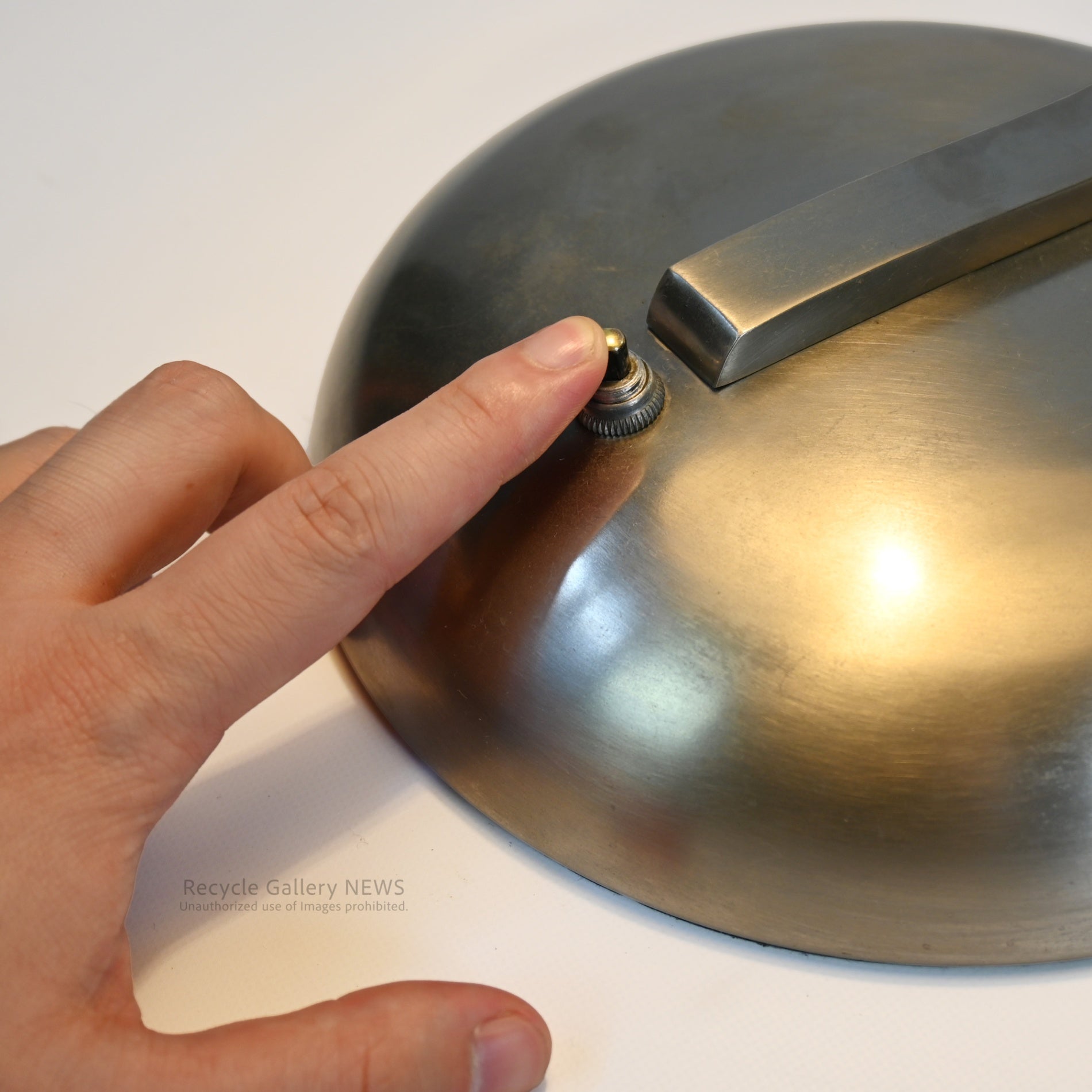 chrome desk lamp Rugged Industrial lamp Space Age Minimalist Design / クローム デスク ランプ スペースエイジ  無骨 インダストリアル ミニマル