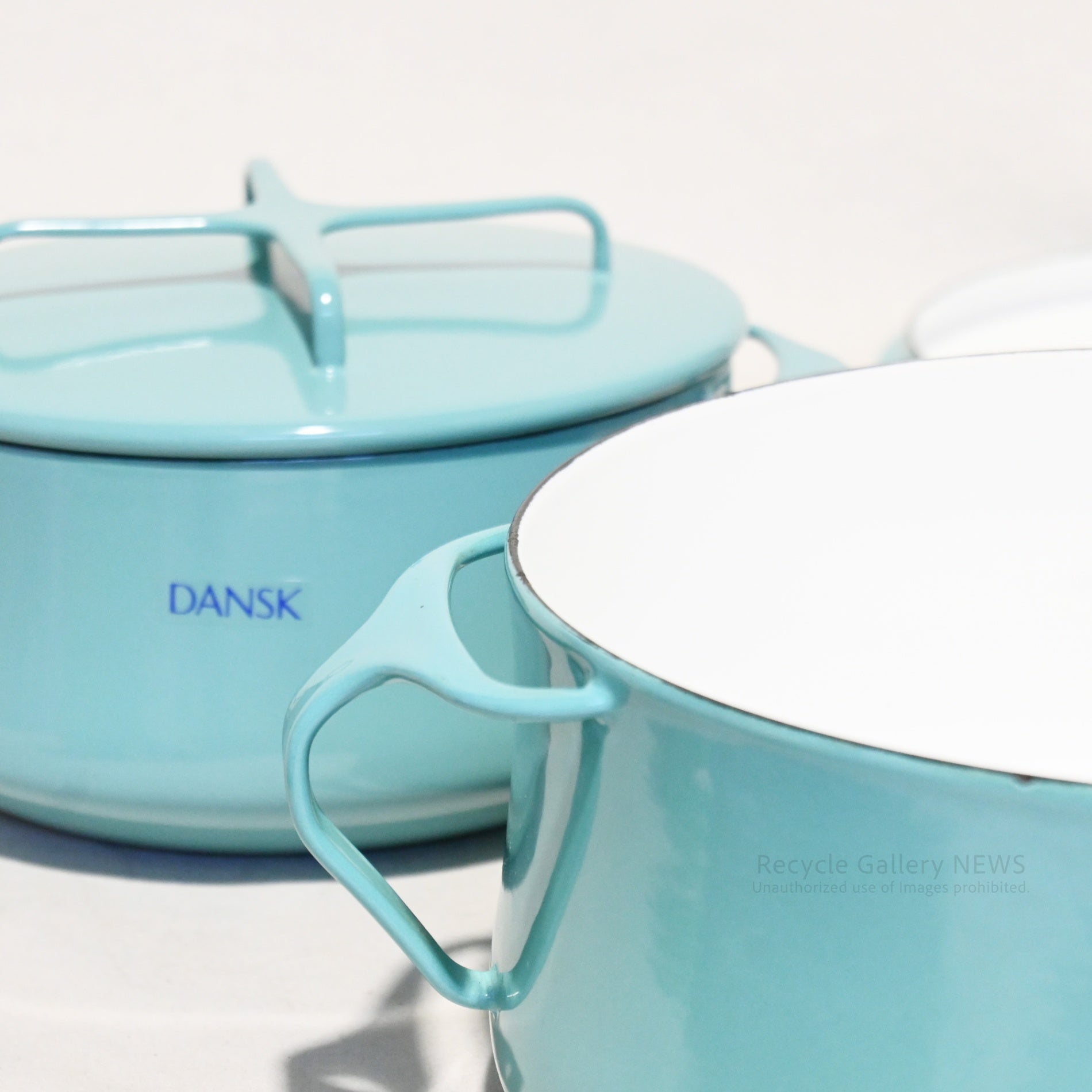 DANSK 23cm Casserole Double-Handled Pot Kobenstyle Teal/Turquoise Enamel U.S.A  / ダンスク 23cm キャセロール 両手鍋 コベンスタイル ティール ターコイズ ホーロー 未使用 新古品