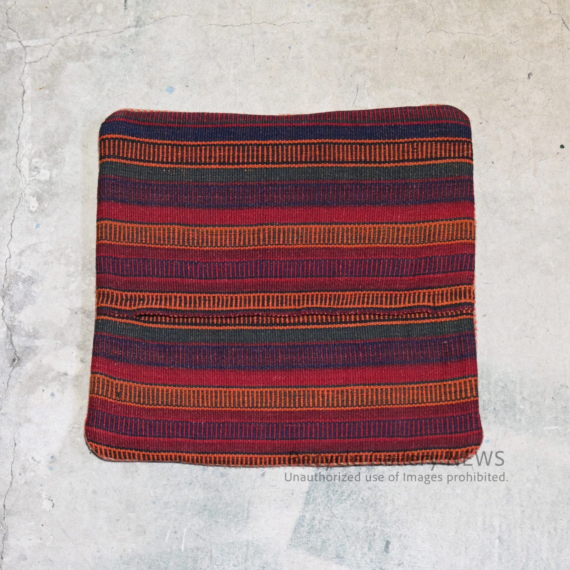 Old Kilim Cushion Cover [C] Bright Orange Middle east / オールドキリム クッションカバー 中東 伝統織 赤系 3種類 （C 蛍光オレンジ）