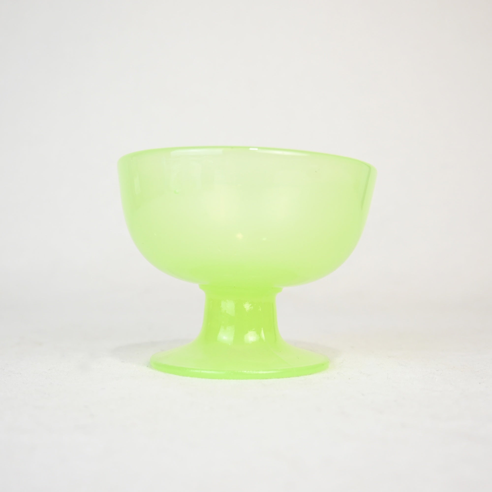 Uranium Divided Ice cream Cup Vaseline glass Vintage / ウランガラス アイスクリーム 氷コップ ヴィンテージ