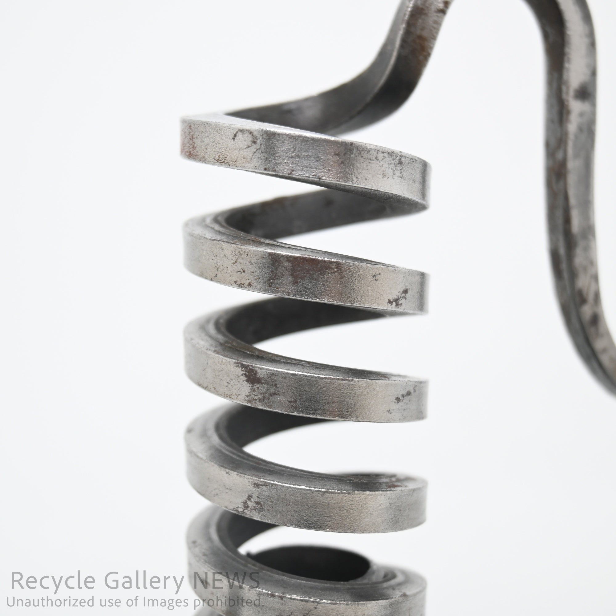 Vintage Iron Spring Candle Stand / 鉄製 スプリング 回転式キャンドルスタンド 蝋燭立て ヨーロッパヴィンテージ