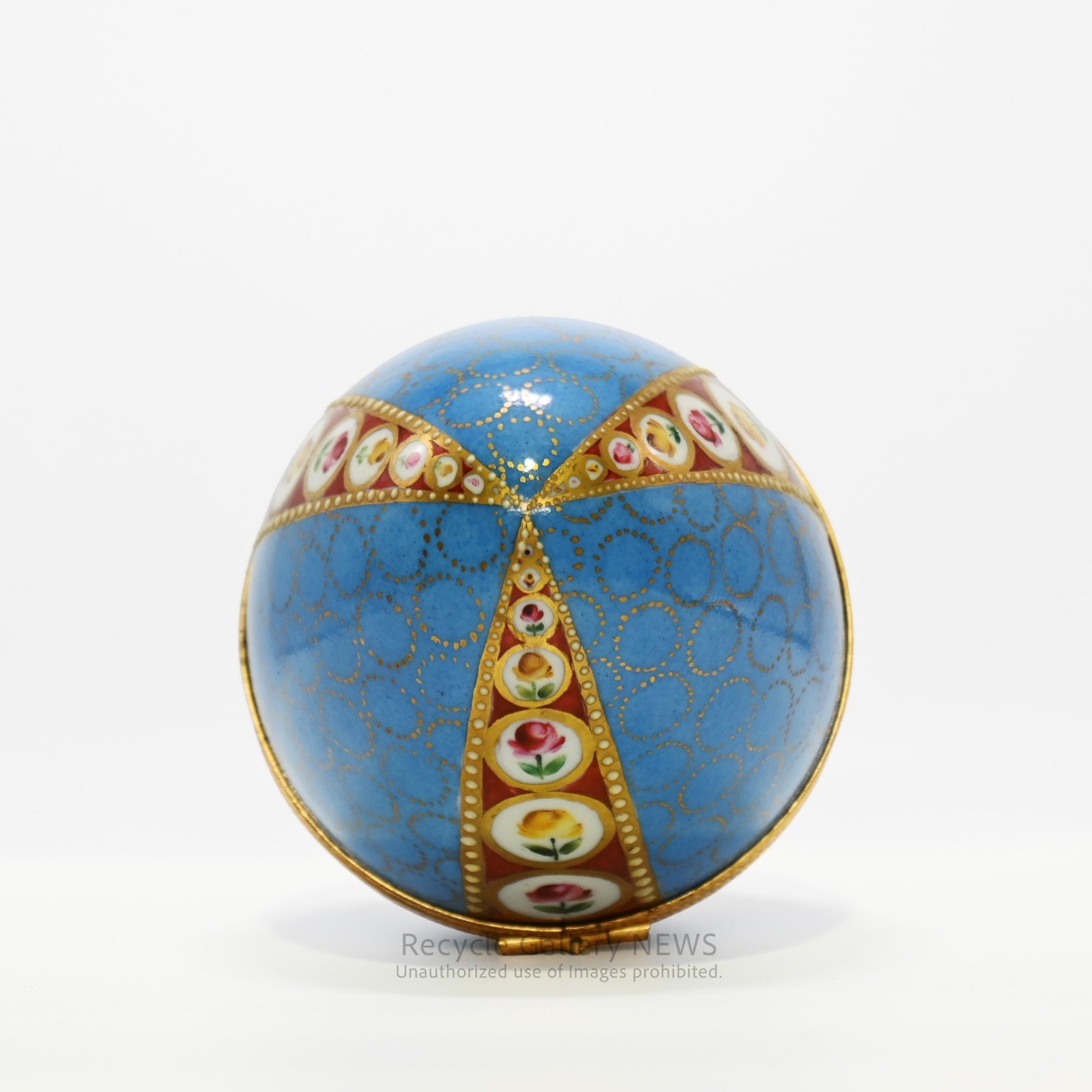 France Limoges Egg-shaped trinket box High-quality Porcelain Brass / フランス リモージュ 卵型小物入 高級陶磁器 真鍮