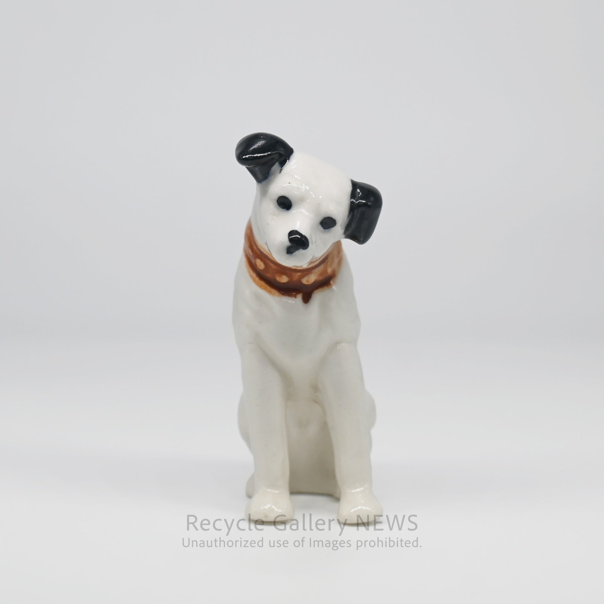 His Master's Voice "Nipper" Hand-Painted Ceramic Dog Figurine Miniature Victor White / 『主人の声』ビクター犬 ニッパー ハンドペイント 陶器フィギュリン ミニチュア オブジェ 犬の置物 オーディオ レトロ 白