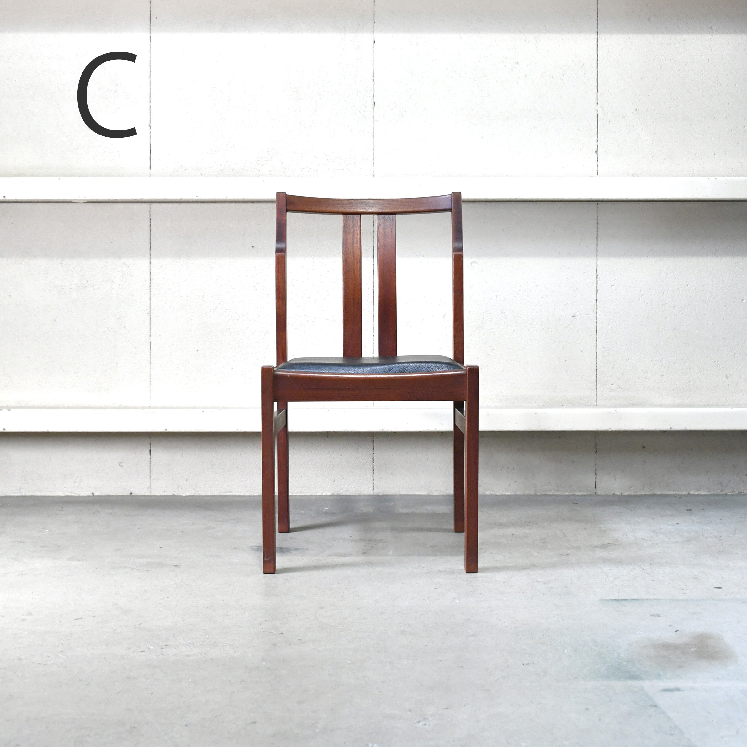 Japan vintage Teakwood Leather Dining chair ISETAN Department furniture Scandinavian design / ジャパンヴィンテージ チーク材 レザー ダイニングチェア 伊勢丹 北欧デザイン