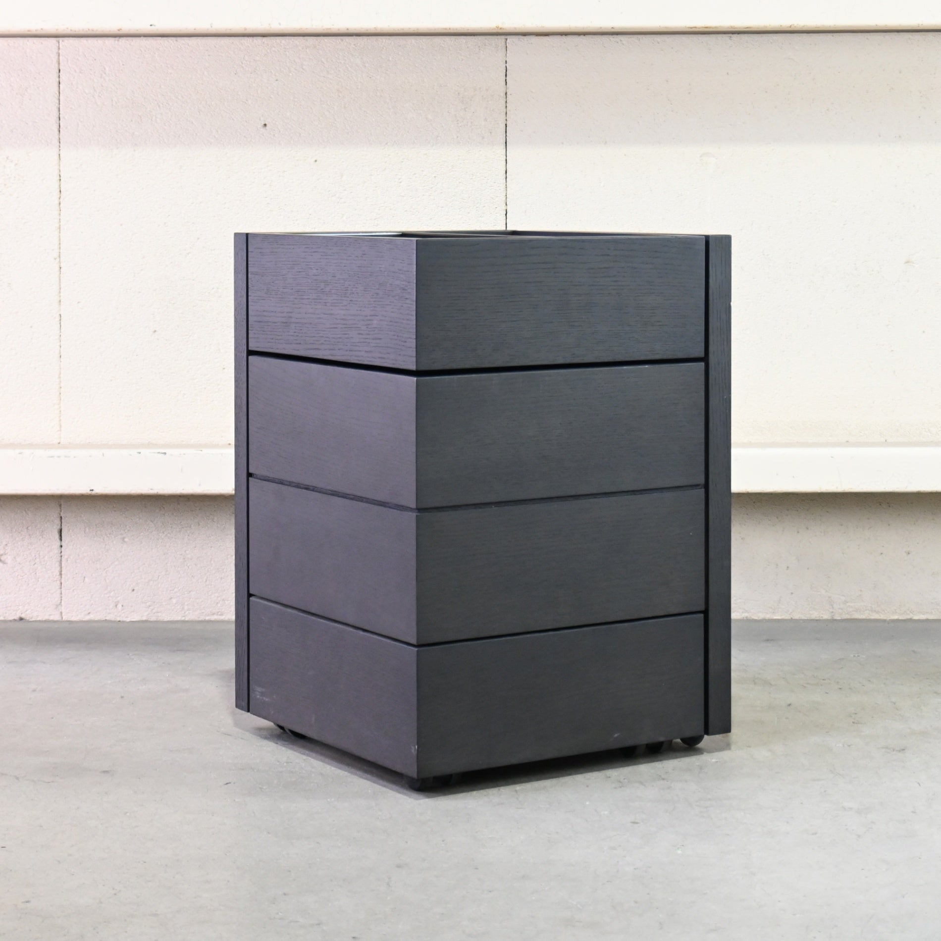 Cassina ixc PIVOT Wagon Cabinet Discontinued Italian brand Japan / カッシーナイクスシー ピヴォット ワゴン キャビネット イタリアブランド 日本 廃盤