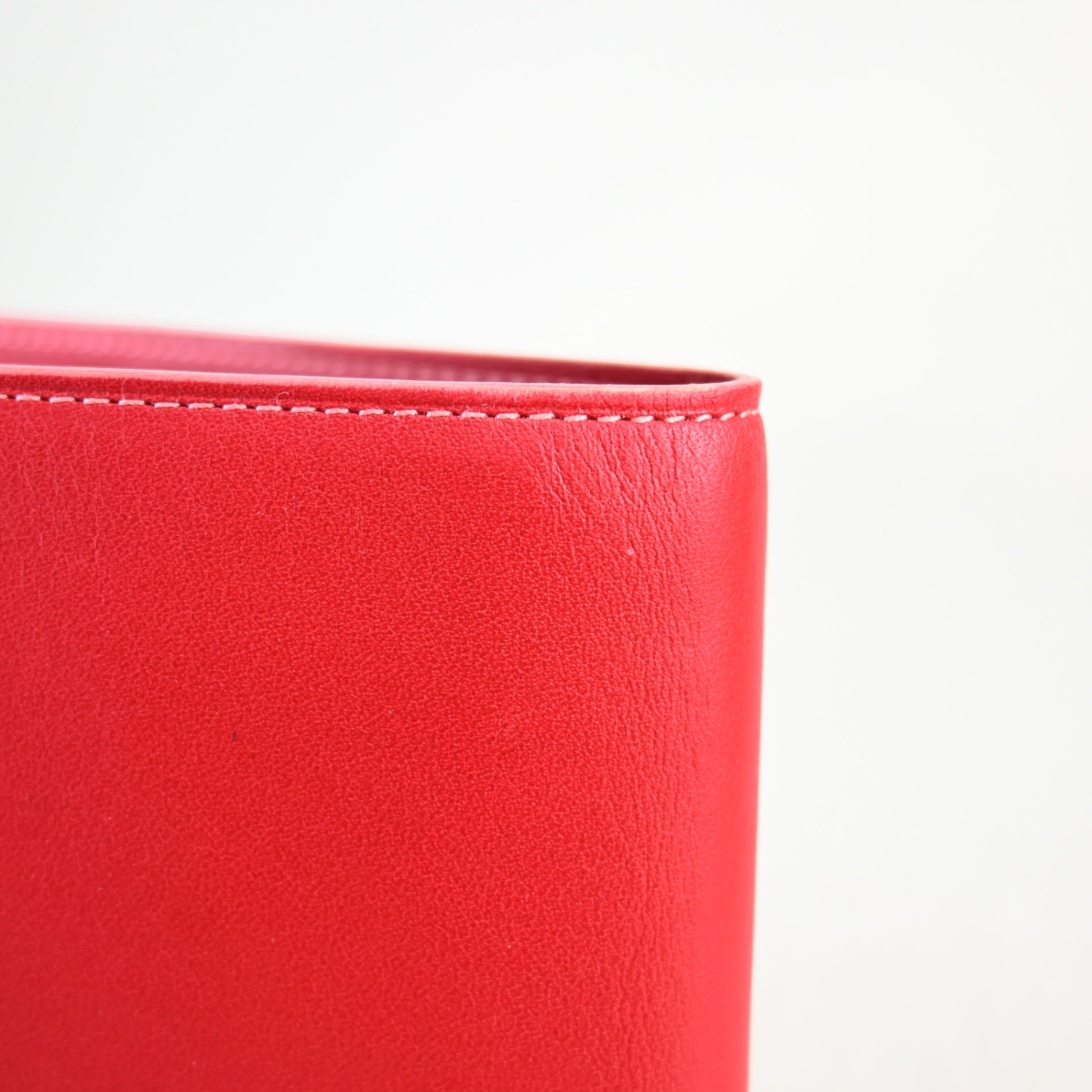 LACOSTE Red color calf leather Bifold wallet Unused / ラコステ カラーカーフレザー 二つ折り財布 赤 未使用