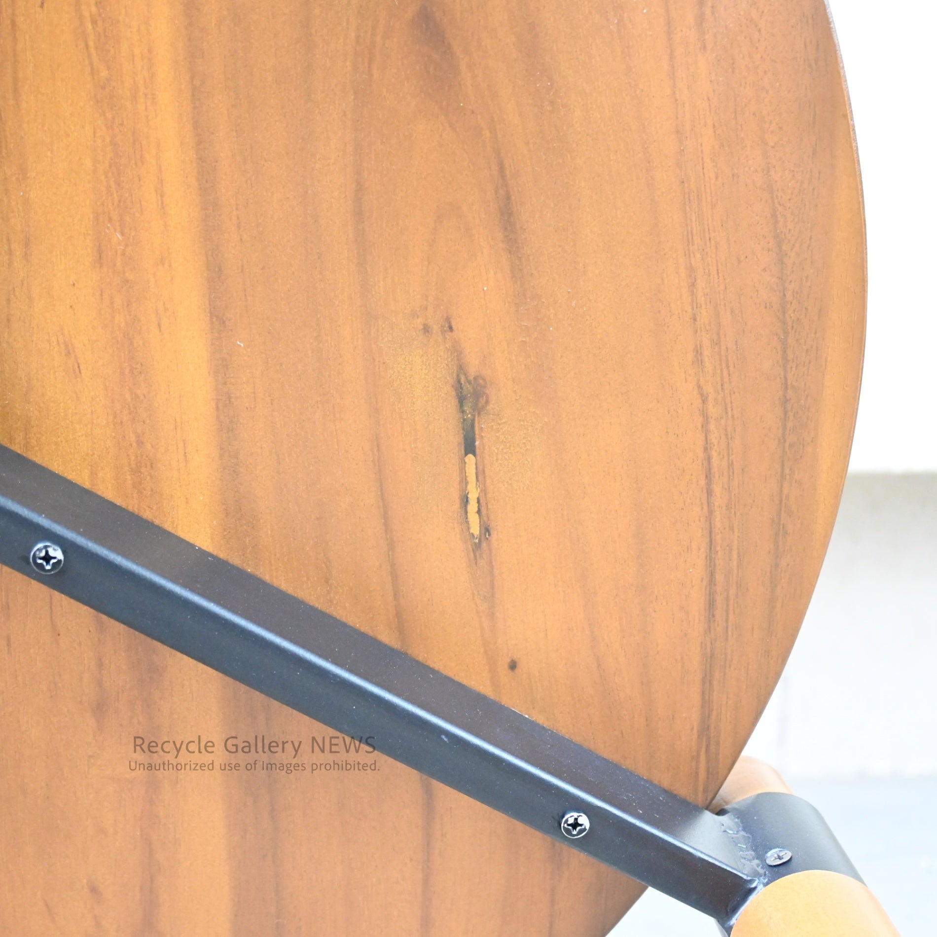 AZUMAYA Round Monkey Pod Side Table　Solid Wood Brown Grain pattern / AZUMAYA モンキーポッド ラウンドサイドテーブル 無垢材 茶色 木目