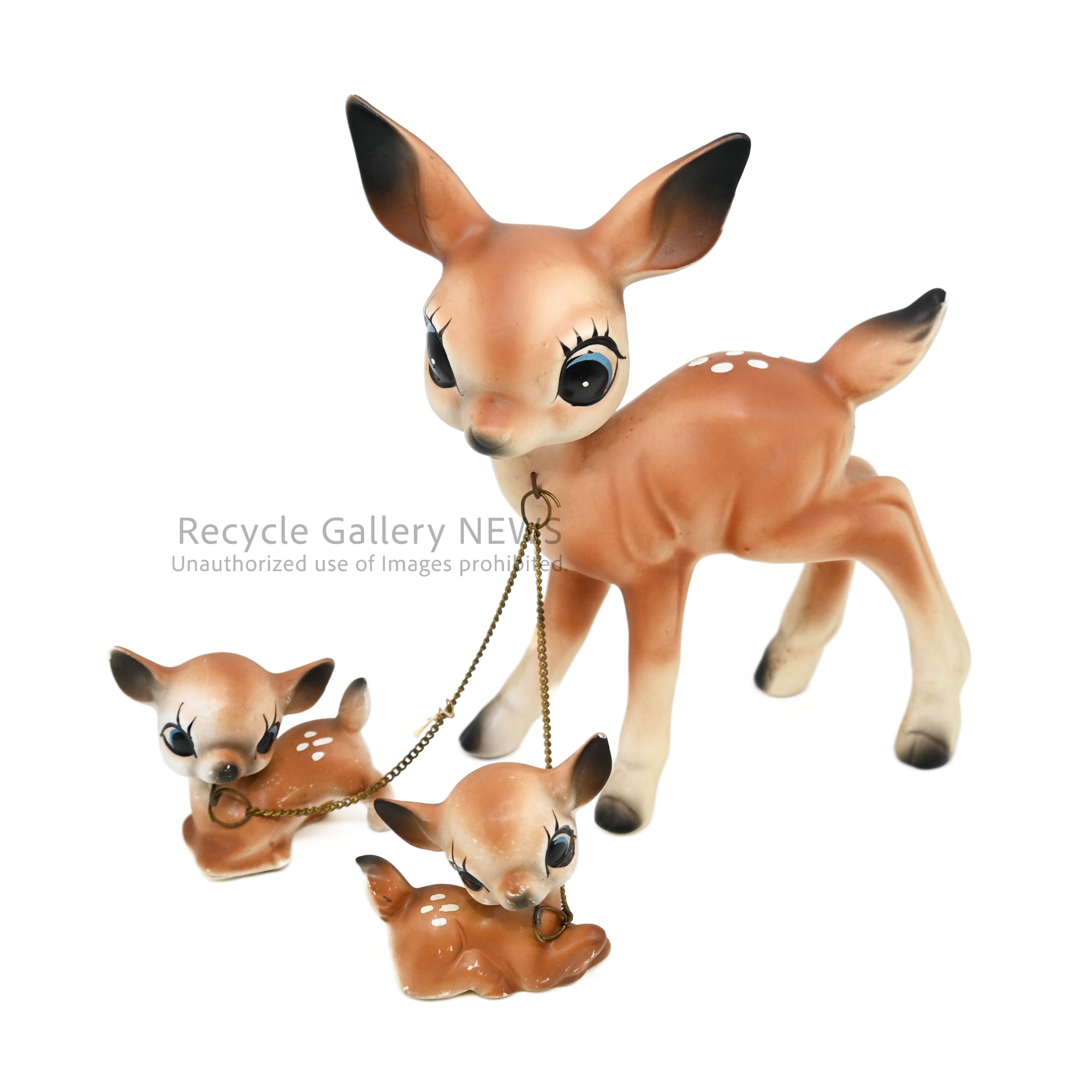 Deer and baby Bambi ceramic figurine 1950s Showa retro Japan / 鹿の親子 バンビ 陶器 置物 オブジェ 1950年代 昭和レトロ 日本