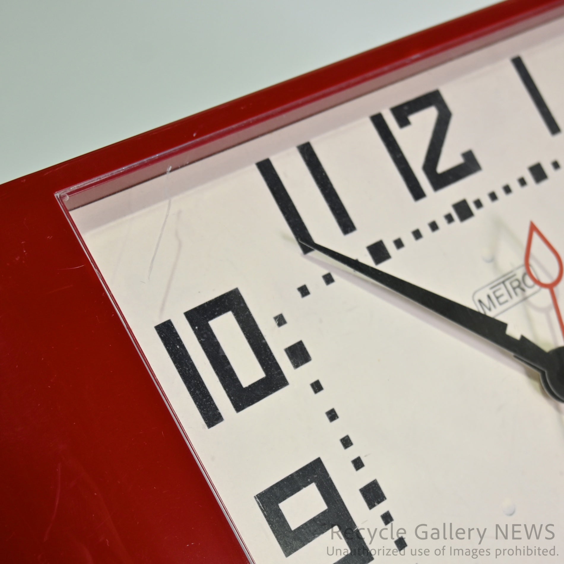 NEWGATE "METRO" Wall Clock Red / ニューゲート "メトロ" 壁掛け時計 赤