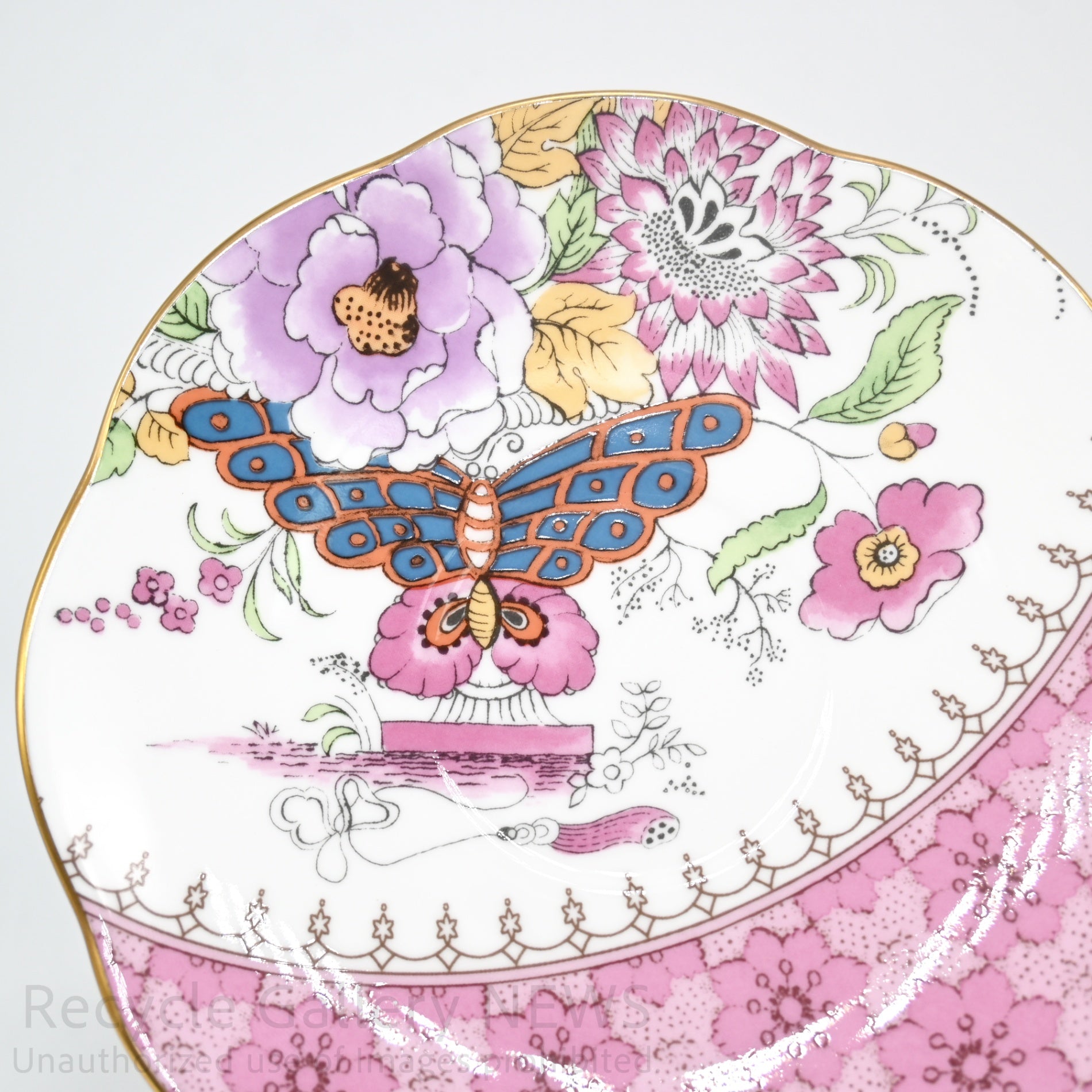 WEDGWOOD "Butterfly Bloom" C&S Vintage Inspired Collectible Bone China Pink Yellow Floral Design / ウェッジウッド "バタフライブルーム" カップ&ソーサー ボーンチャイナ 蝶モチーフ フローラルデザイン 英国食器