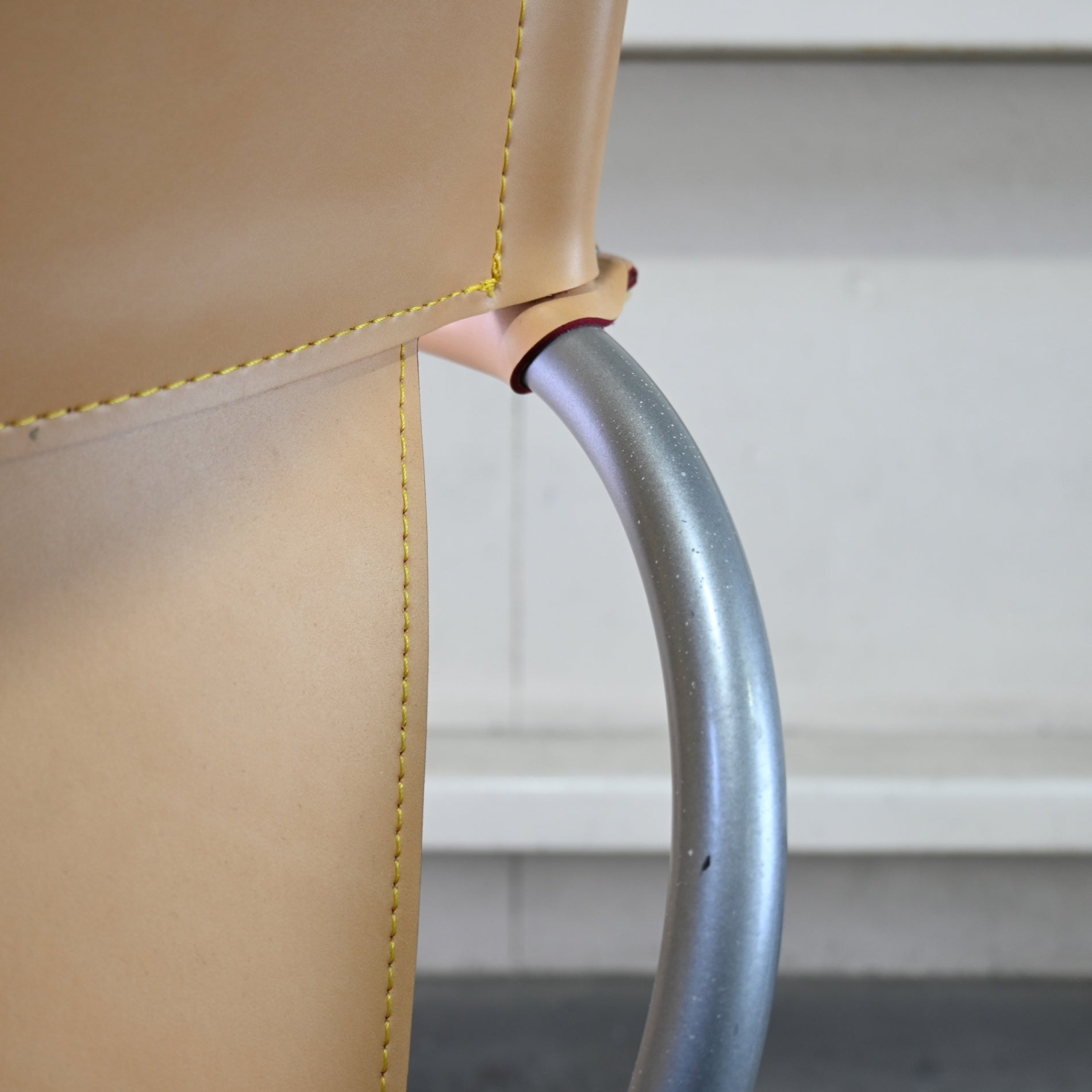 Karimoku XT4300AJ Office chair Desk chair Genuine tanned leather Japan / カリモク家具 本革 ヌメ革 デスクチェア 事務椅子