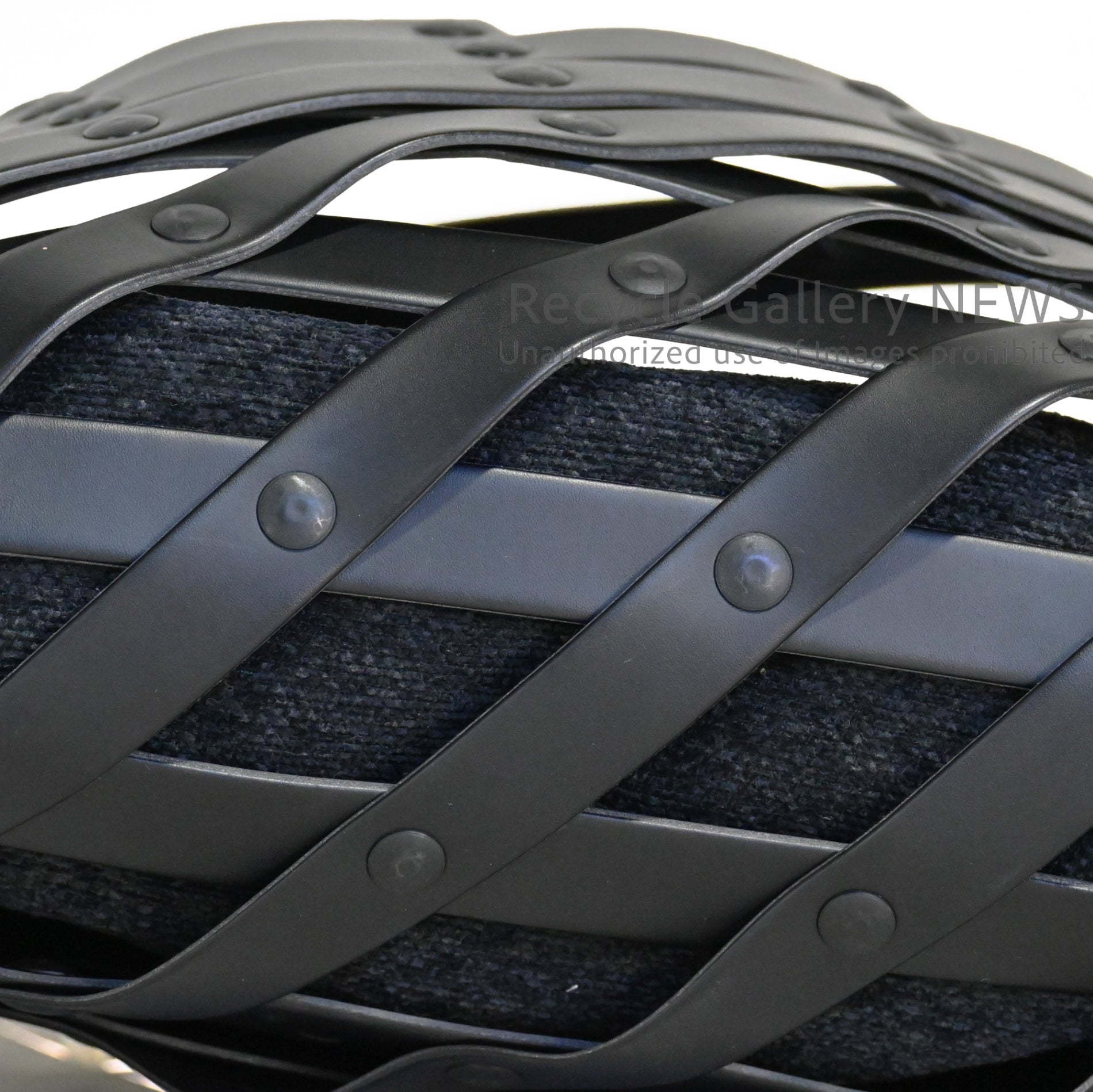 ISSEY MIYAKE Spiral Grid 2-Way Large Bag IM13AG502 Black / イッセイミヤケ スパイラルグリッド ラージバッグ ブラック