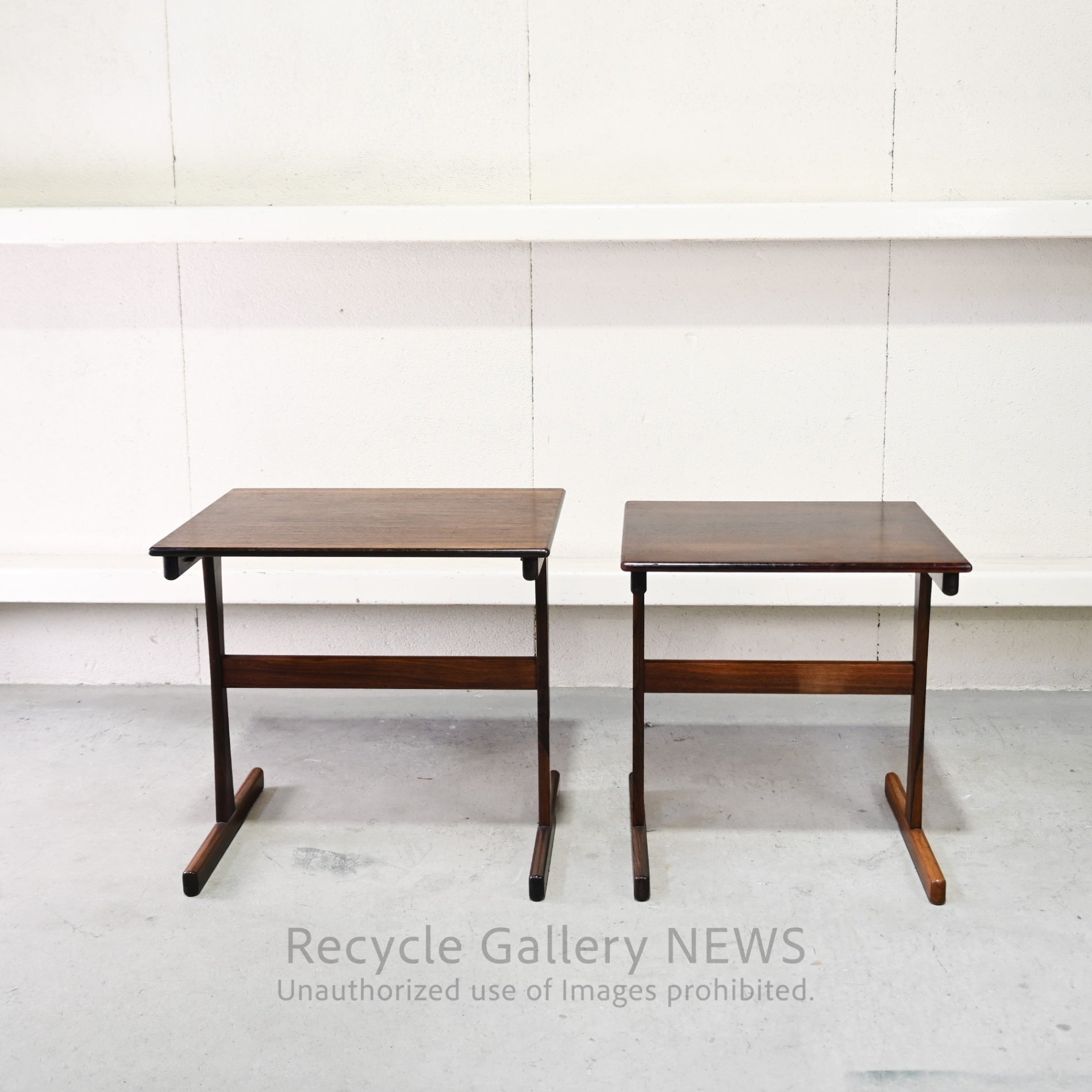 Danish Rosewood Tile Top Nesting Tables Scandinavian Modern  Mid-Century Modern / ローズウッド タイルトップ ネストテーブル デンマーク 北欧モダン  ミッドセンチュリー