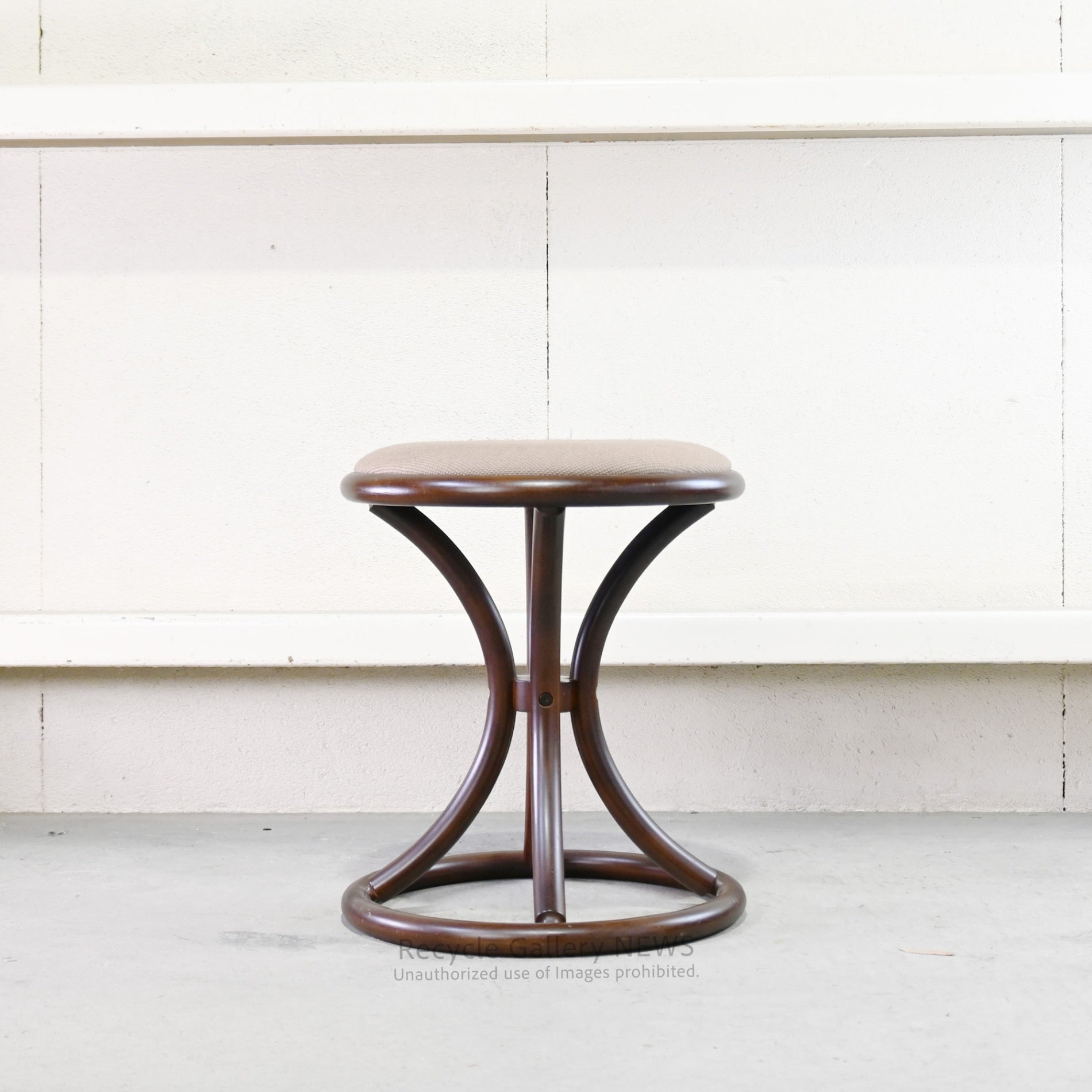 No.13✴️最終値下げ✴️エチオピアスツール(小)1️⃣ Japandi Wooden Low Round Stool (12x10height inches)