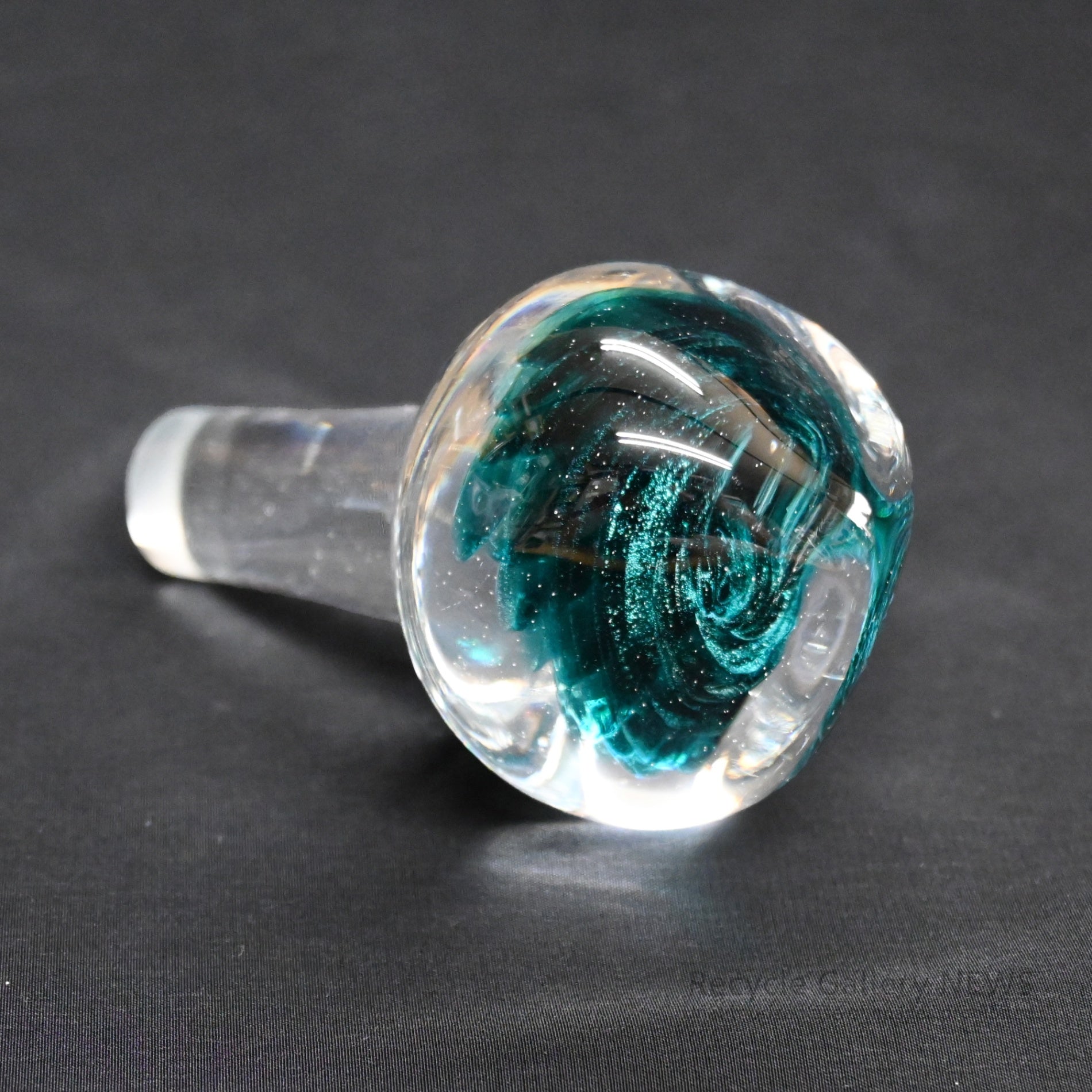 Art Glass Decanter Single Flower Motif & Bubble Design  "Art of Light"  / アートガラス デキャンタ  一輪の花モチーフ 気泡 光の芸術