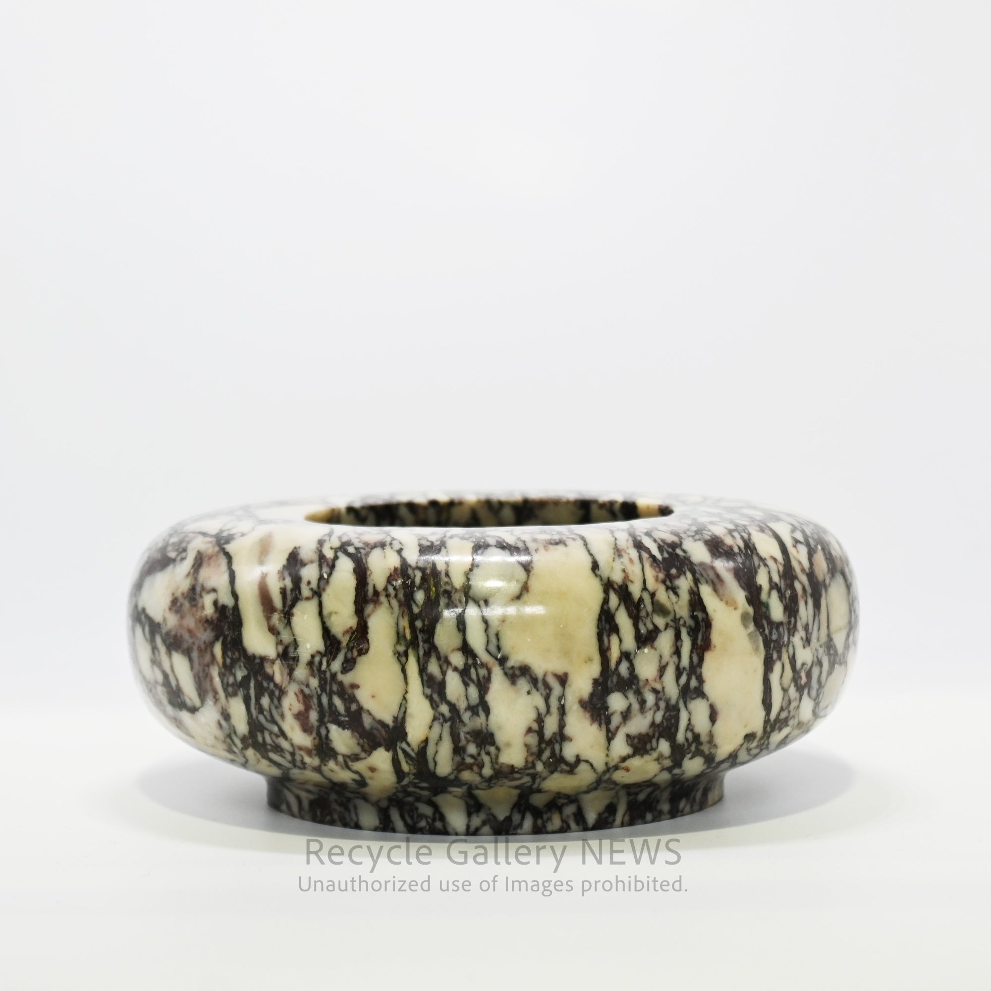 A S H T R A Y – Recycle Gallery NEWS 烏山