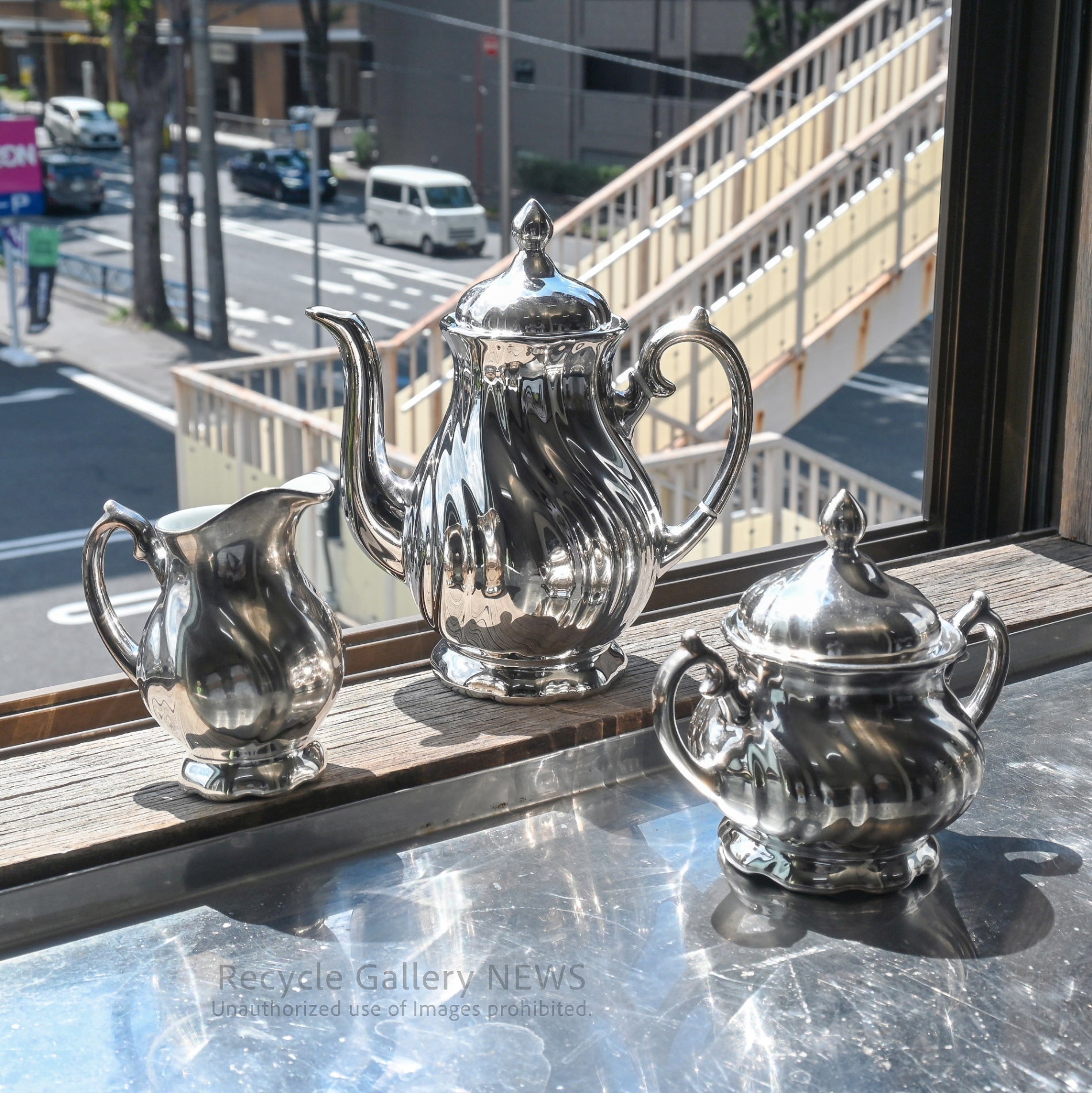 SILVER COATED PORCELAIN TEA POT  Antique German Silver Plated 3-Piece wmf / シルバープレートドイツアンティーク 三点セット ドイツ WMF社  銀メッキ