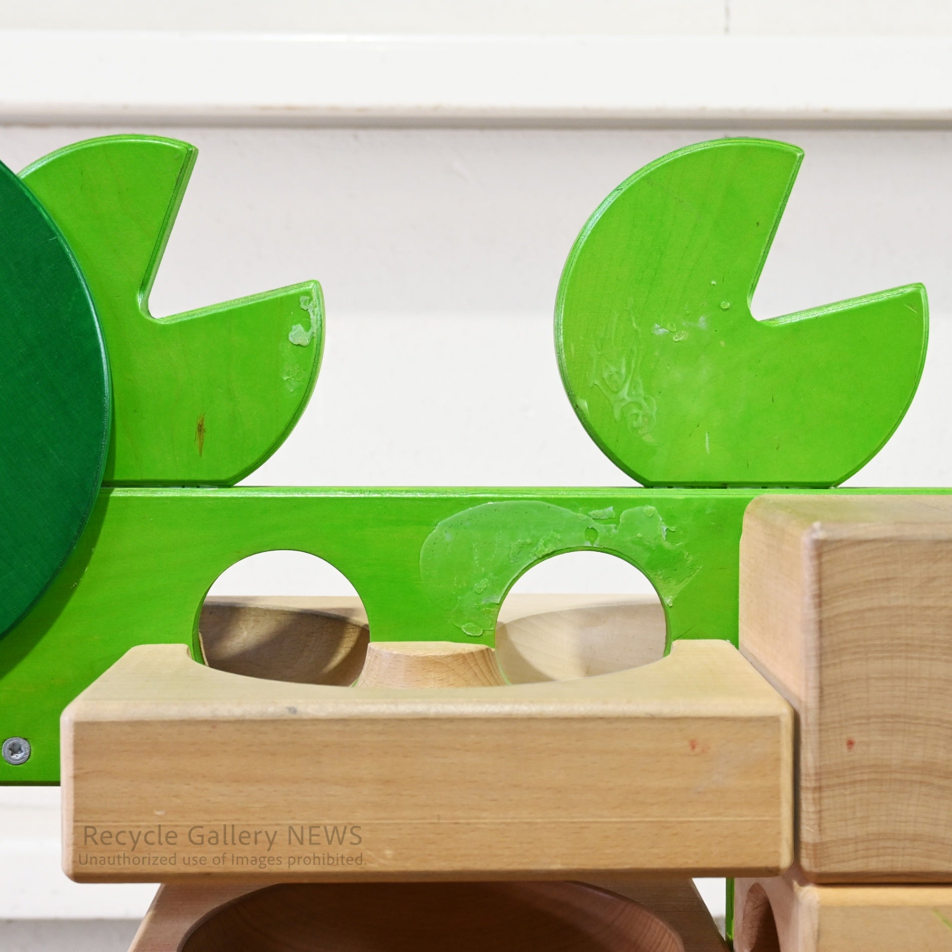 Bornelund Japanese Wooden Marble Run Educational Toy for All Ages / マーブルラン 木製 日本 知育玩具 オモチャ 全年齢