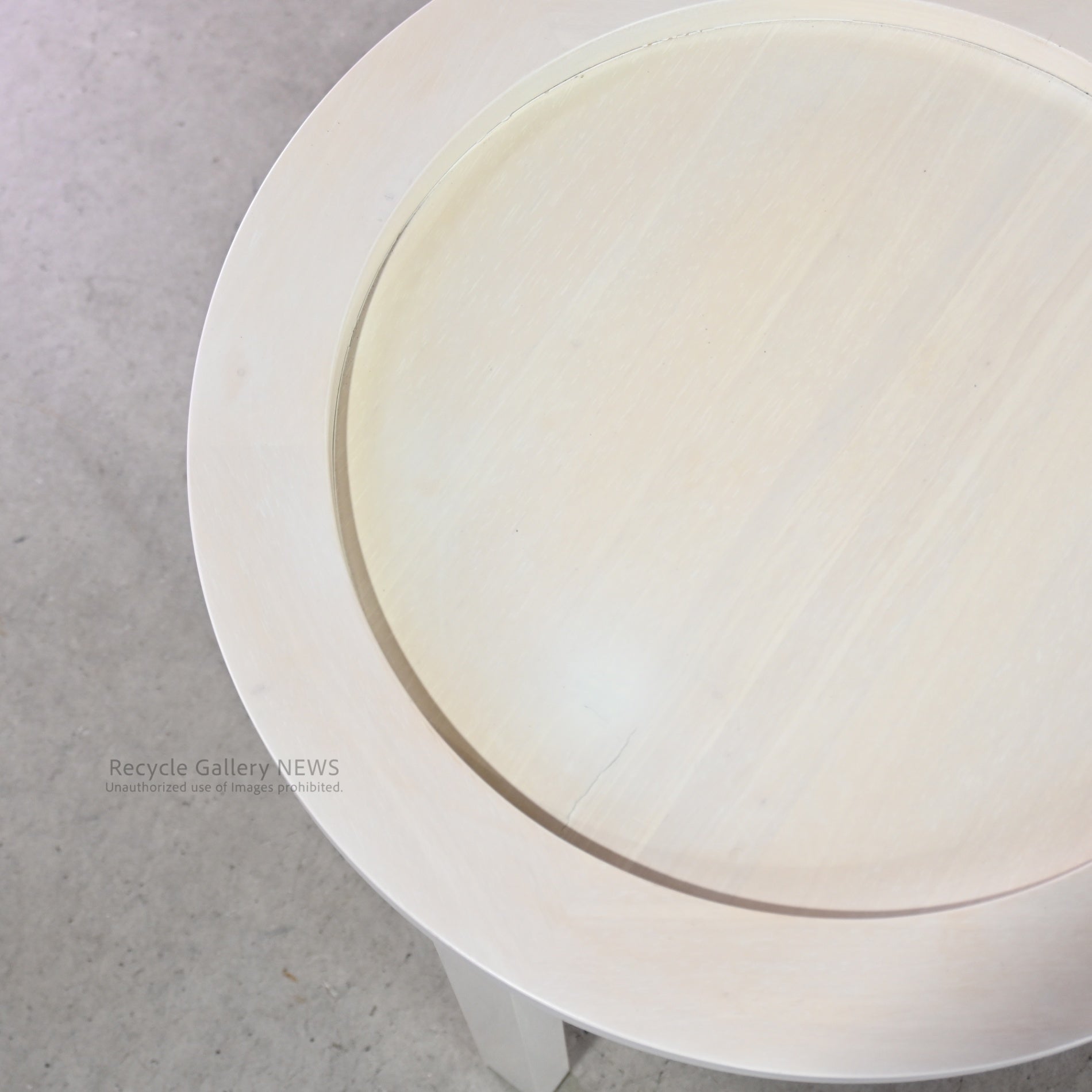 Cassina SELENE  Wooden Round Side Table Italy / カッシーナ セレーネ 木製 ラウンドサイドテーブル イタリア