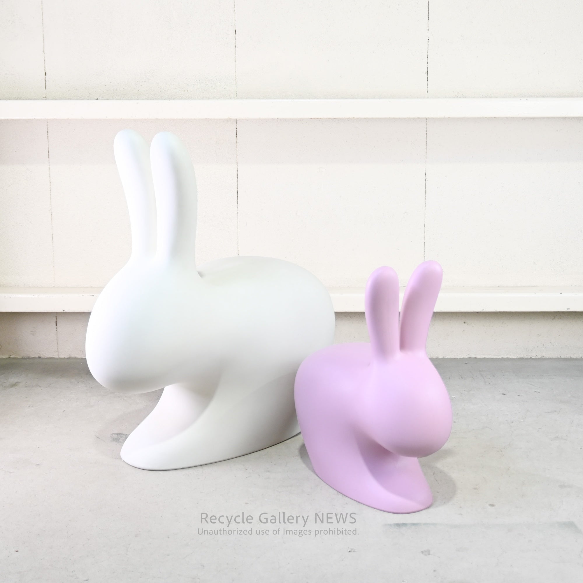Qeeboo White Rabbit Chair White Italian  Polyethylene Playful Storybook Design Indoor & Outdoor Use / クイーブー ラビットチェア  イタリア 物語 遊び心 ホワイト ポリエチレン 内外兼用