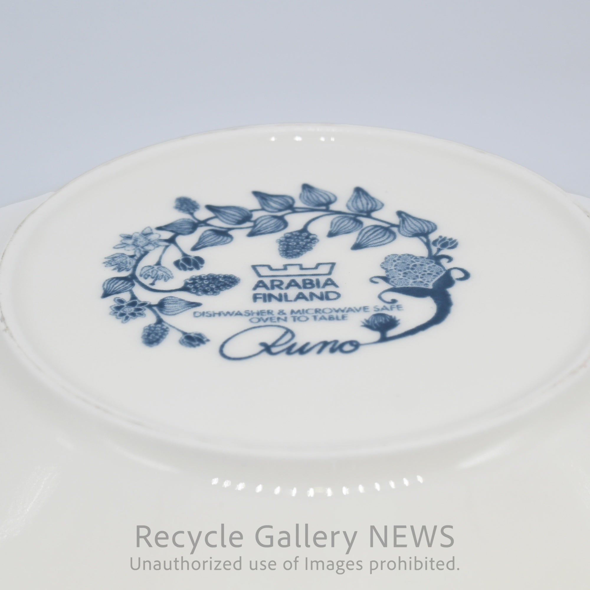 ARABIA  Runo Spring Drop Finland Floral 16.5cm Plate with Old Backstamp, Scandinavian Style / アラビア "ルノ スプリング ドロップ" 16.5cmプレート フィンランド 北欧 花柄  旧スタンプ