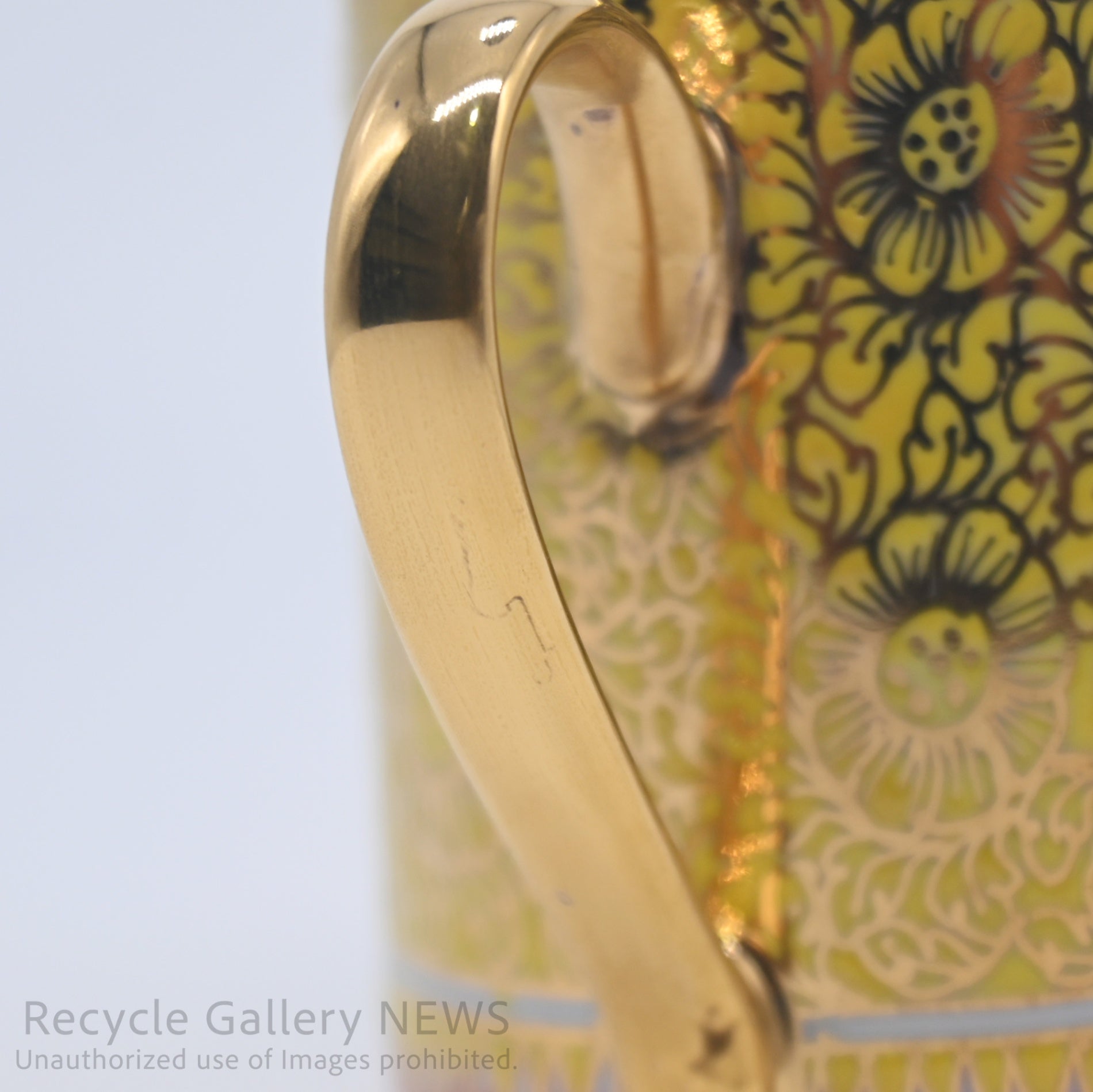 Thai Benjarong Cup & Saucer Gold Gilding Exotic Style Yellow / タイ陶磁器 ベンジャロン焼き C&S 金彩 エキゾチック イエロー