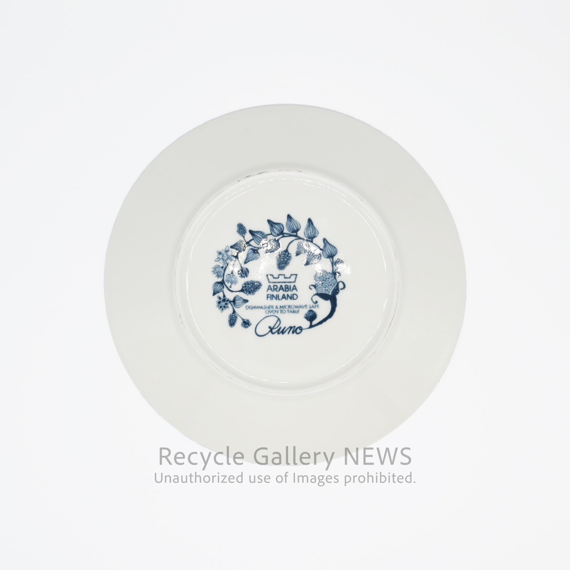 ARABIA  Runo Spring Drop Finland Floral 16.5cm Plate with Old Backstamp, Scandinavian Style / アラビア "ルノ スプリング ドロップ" 16.5cmプレート フィンランド 北欧 花柄  旧スタンプ