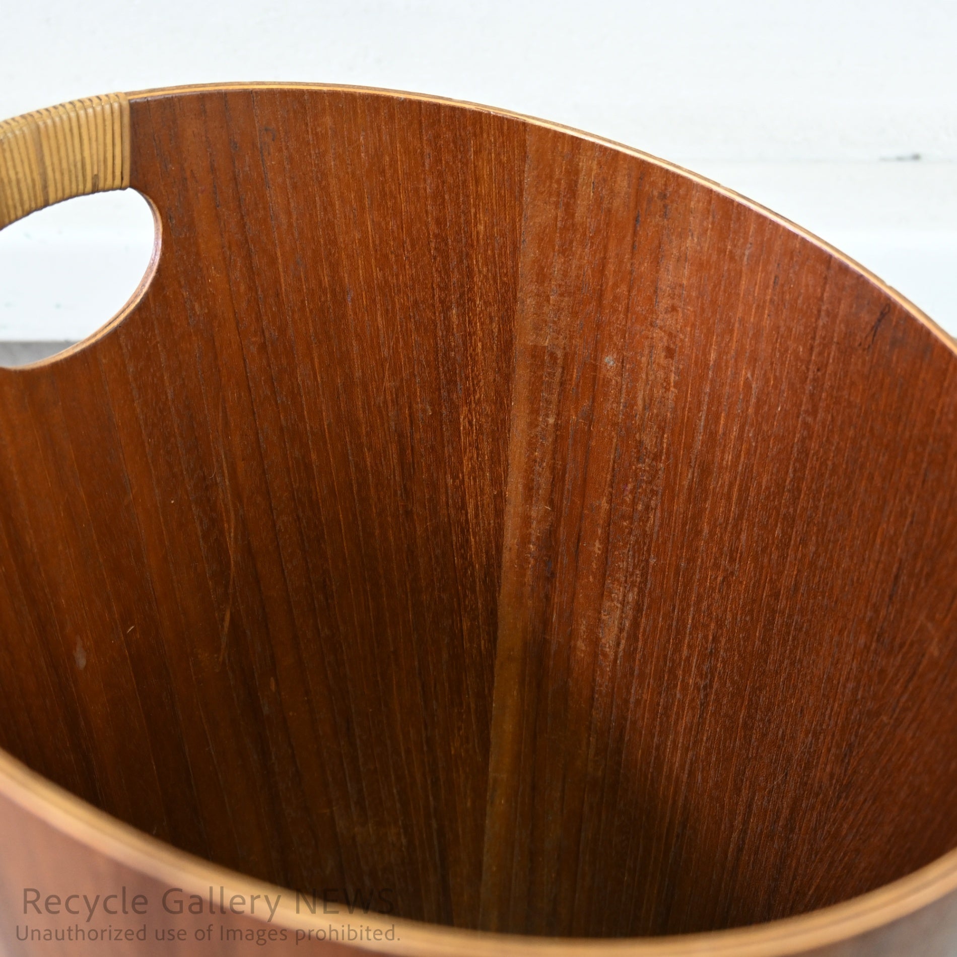 SAITO WOOD Molded Plywood Paper Basket Wastebasket Brown Discontinued / サイトーウッド 成形合板 ペーパーバスケット ゴミ箱 ブラウン 廃盤品