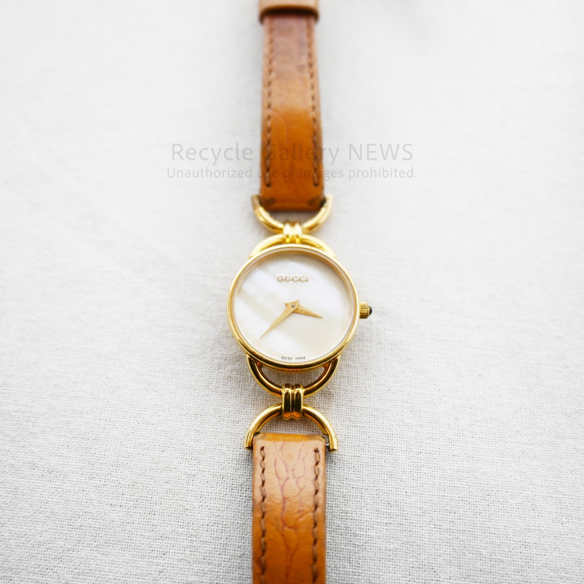 Gucci 6000.2.L Quartz Gold White Shell Operation Unconfirmed