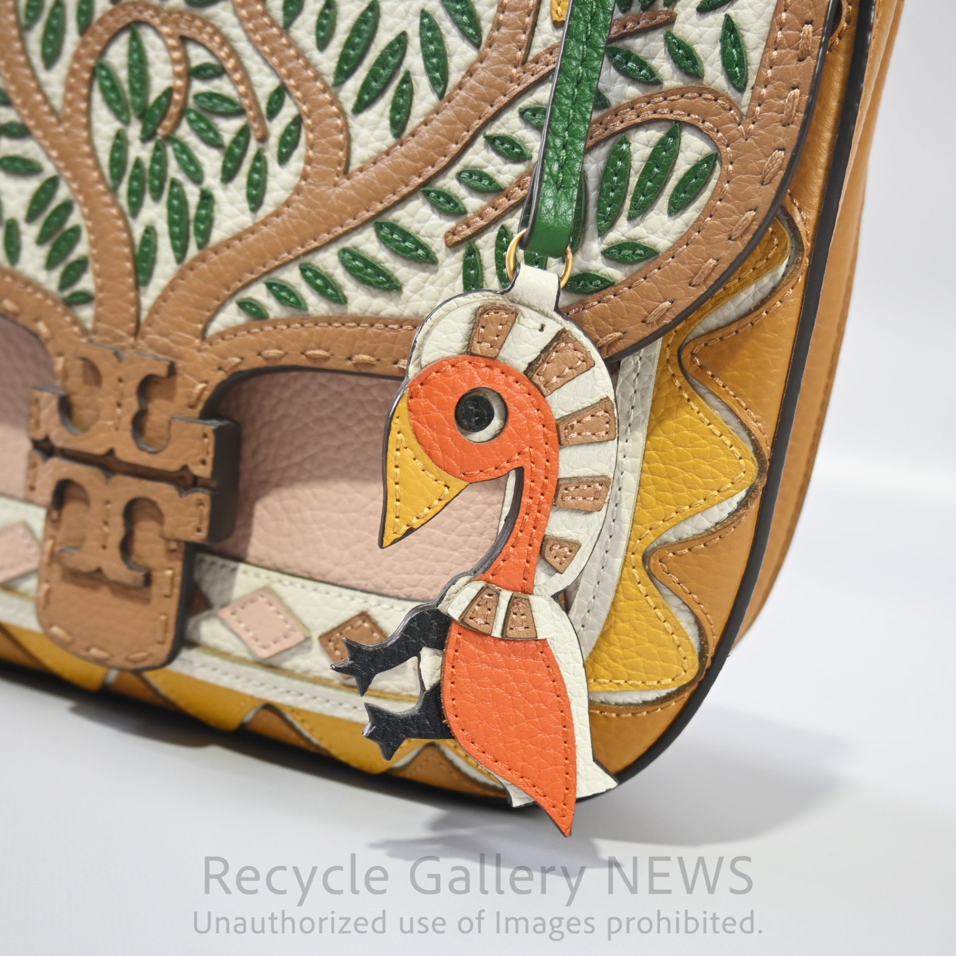 Tory Burch Mcgraw Botanical Appliqué Satchel Leather Bag / トリーバーチ マックグロー サッチェル レザー ハンドバッグ パッチワーク ベージュ ボタニカル