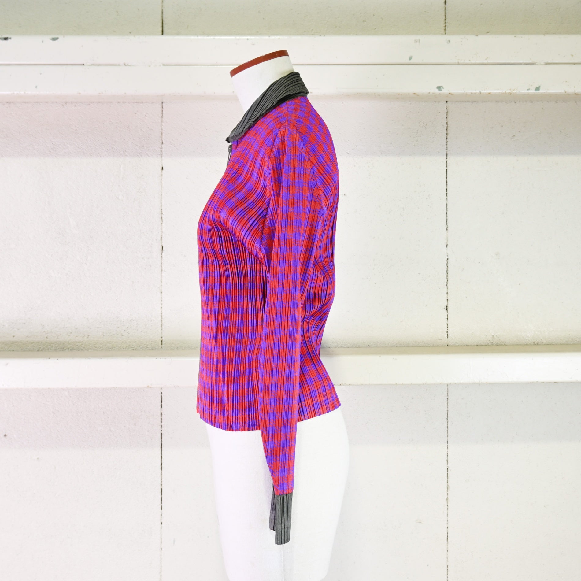 PLEATS PLEASE ISSEY MIYAKE 2014AW / イッセイミヤケ プリーツプリーズ 赤系千鳥格子プリントポリ ジップブルゾン 3