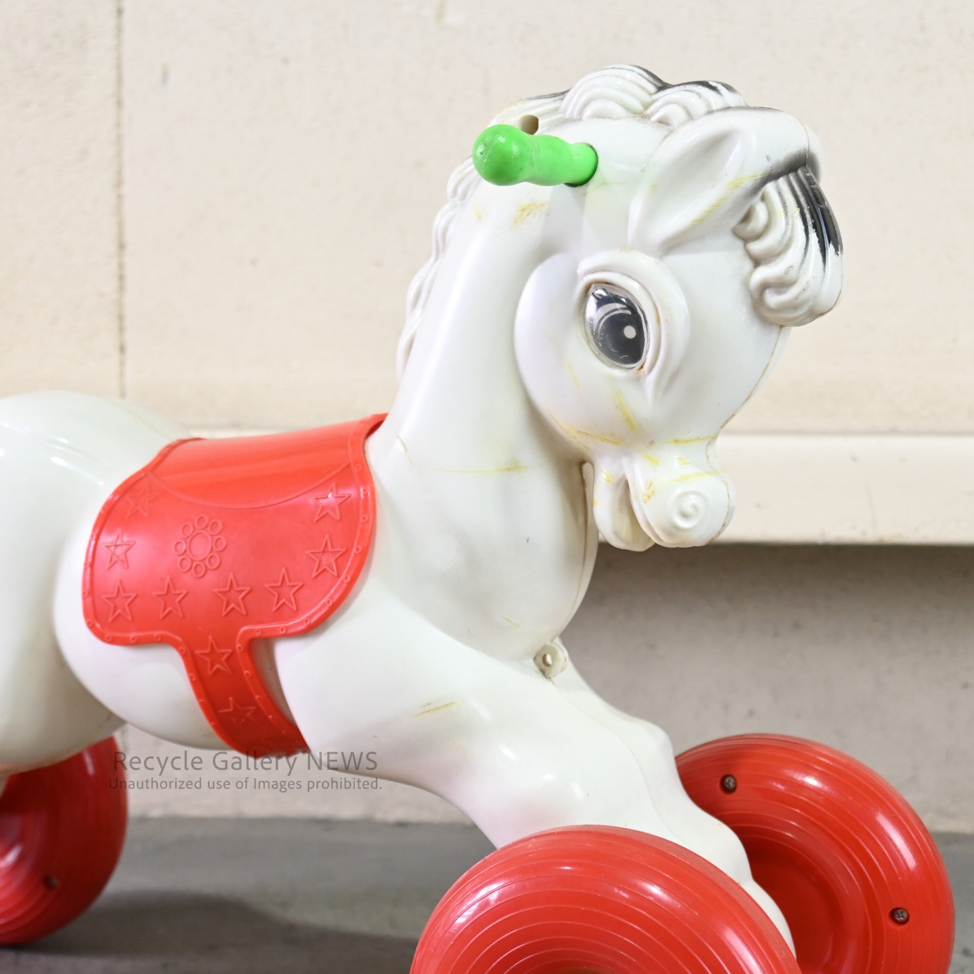 Rocking horse Pull-along Plastic resin Retro Vintage for display / 木馬 引きぐるま プラスチック樹脂製 レトロ ヴィンテージ 観賞用