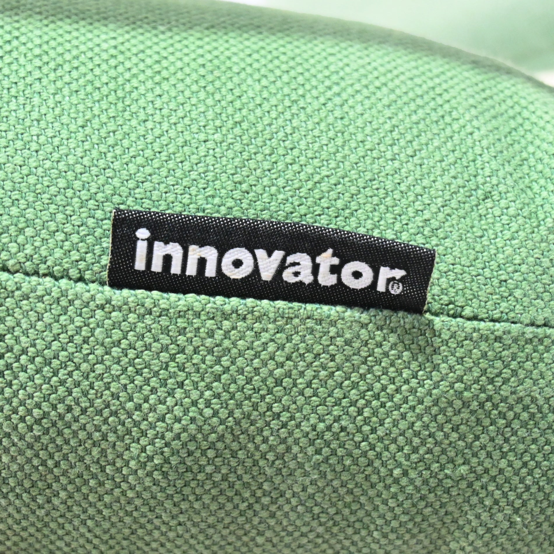 Innovator  Captain Chair Green Color Wood  Metal Sweden Scandinavian Modern Mid-Century / イノベーター キャプテン チェア 緑色 木 金属 スウェーデン 北欧モダン ミッドセンチュリー