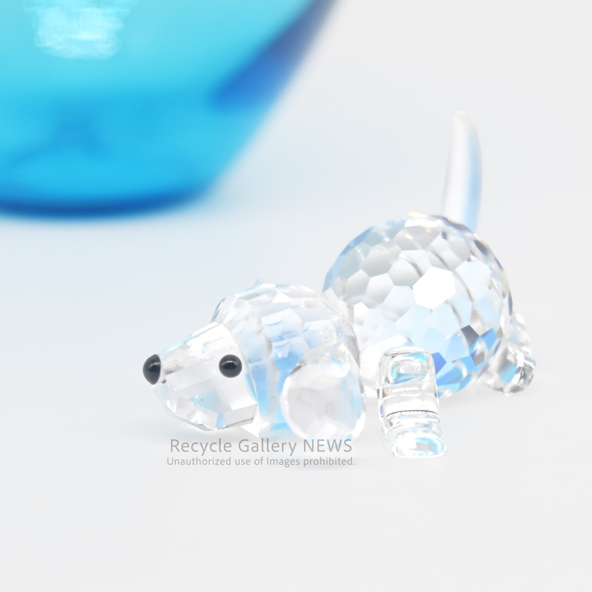 Retired Swarovski Crystal "Lying Beagle" Figurine Austrian Animal Motif / スワロフスキー 伏せビーグル 廃盤品 オーストリア クリスタルガラス 動物モチーフ