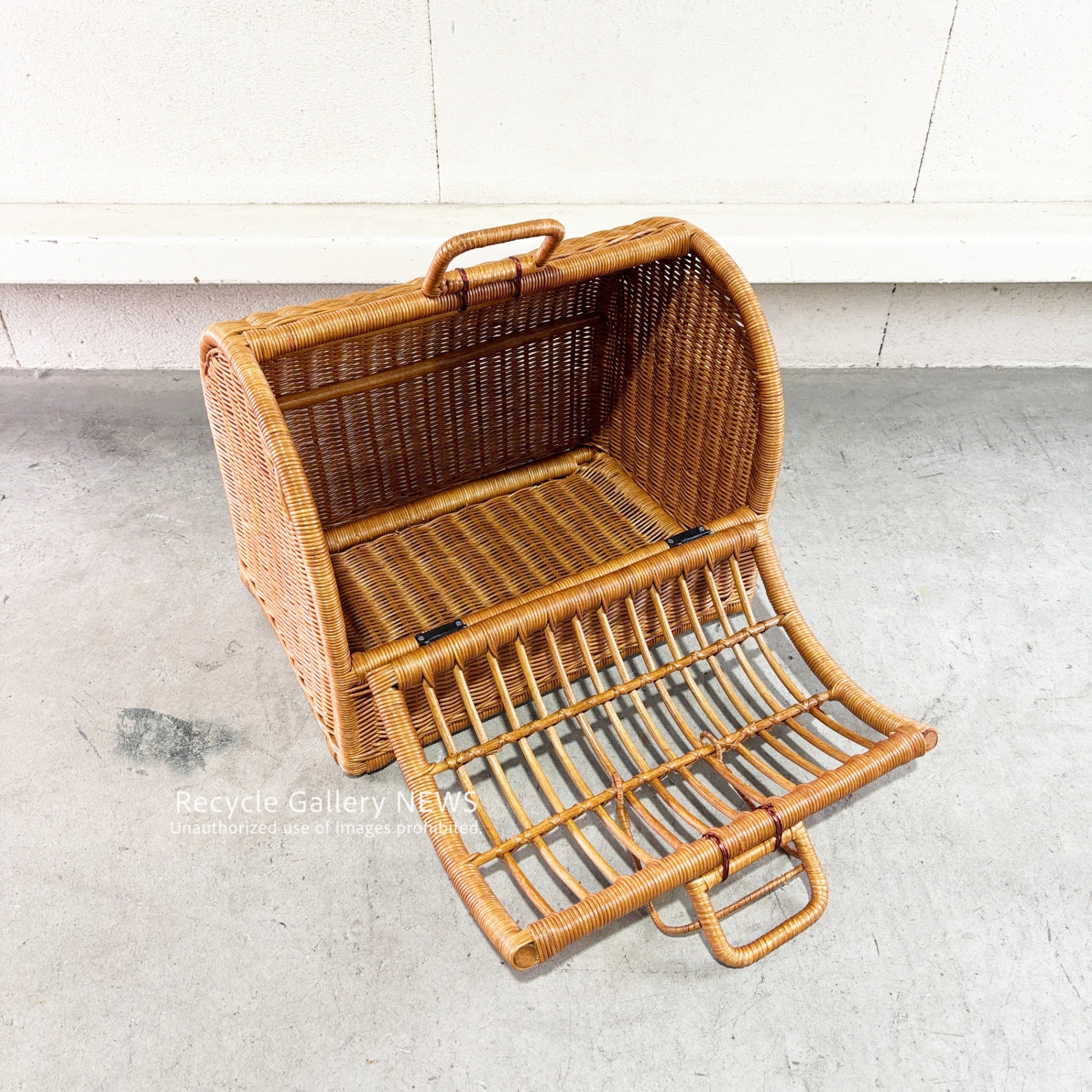 Rattan Pet Carrier Pet Cage Basket / 籐 ラタン ペットキャリー ペットケージ カゴ