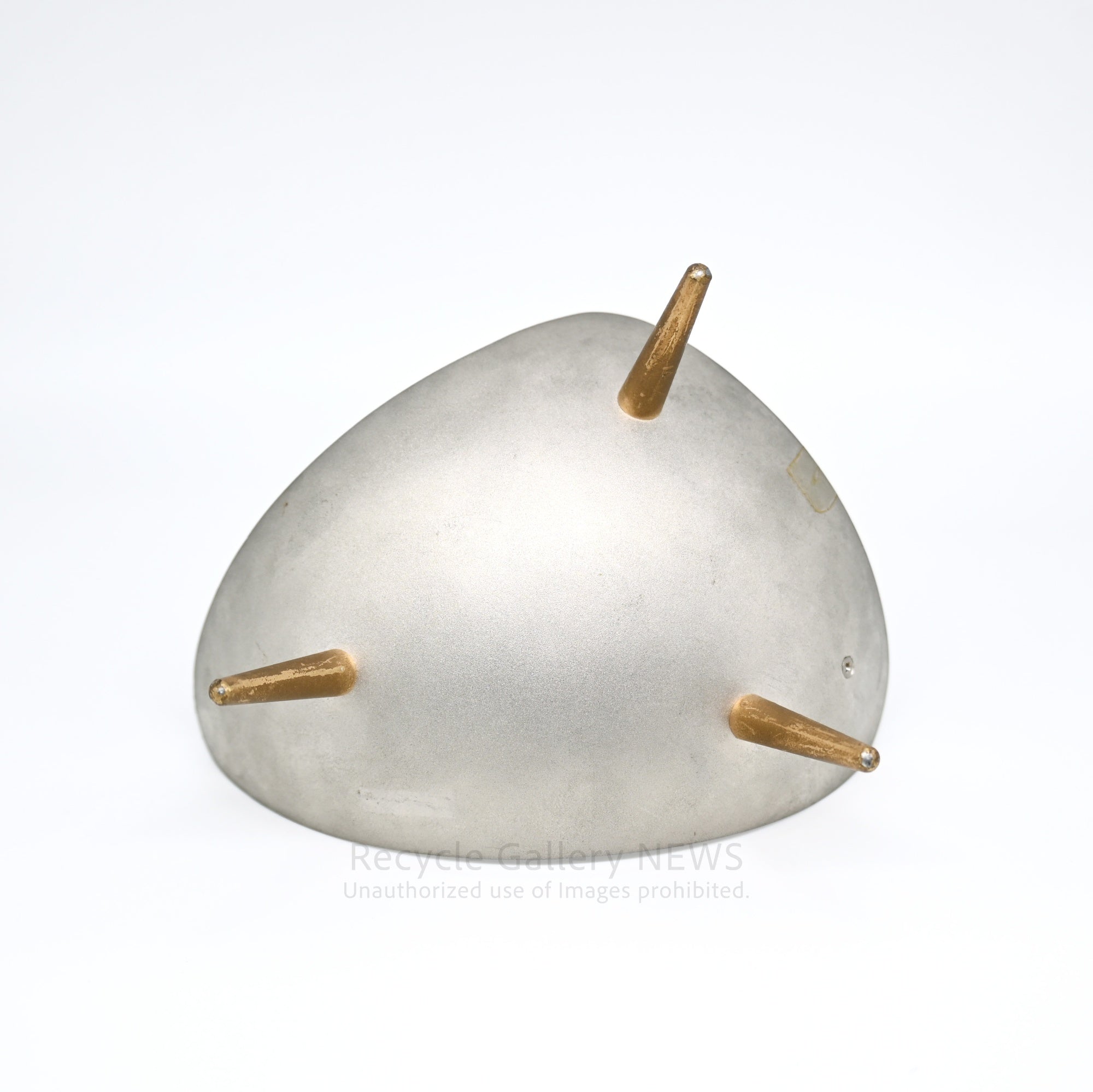 Vintage Mid Century Crescent-shaped Metal Ash Tray Silver Gold  Art Object / ミッドセンチュリーデザイン 半月型 アッシュトレイ 灰皿 メタルトレイ オブジェ シルバー ゴールド