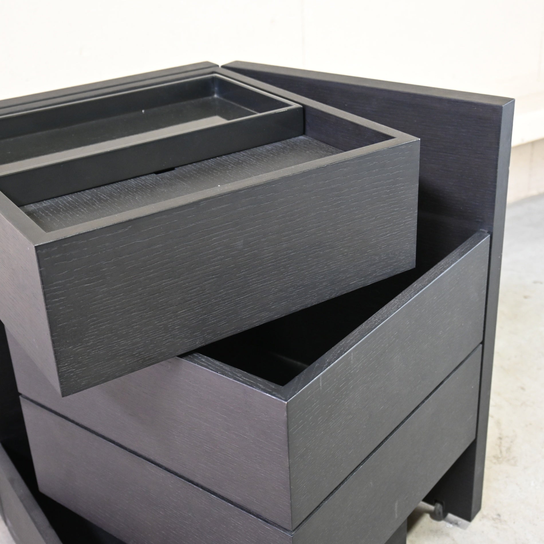 Cassina ixc PIVOT Wagon Cabinet Discontinued Italian brand Japan / カッシーナイクスシー ピヴォット ワゴン キャビネット イタリアブランド 日本 廃盤