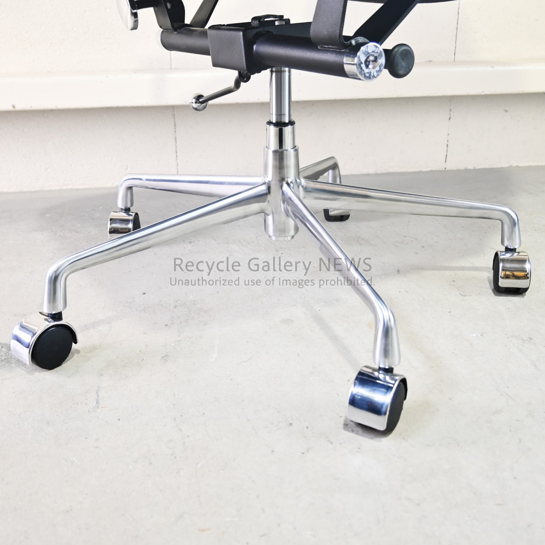 Eames Executive Chair Reproduction Time Life Design  Mid Century Modern / イームズ エグゼクティブチェア リプロダクト タイム社 イームズ夫妻 ミッドセンチュリー