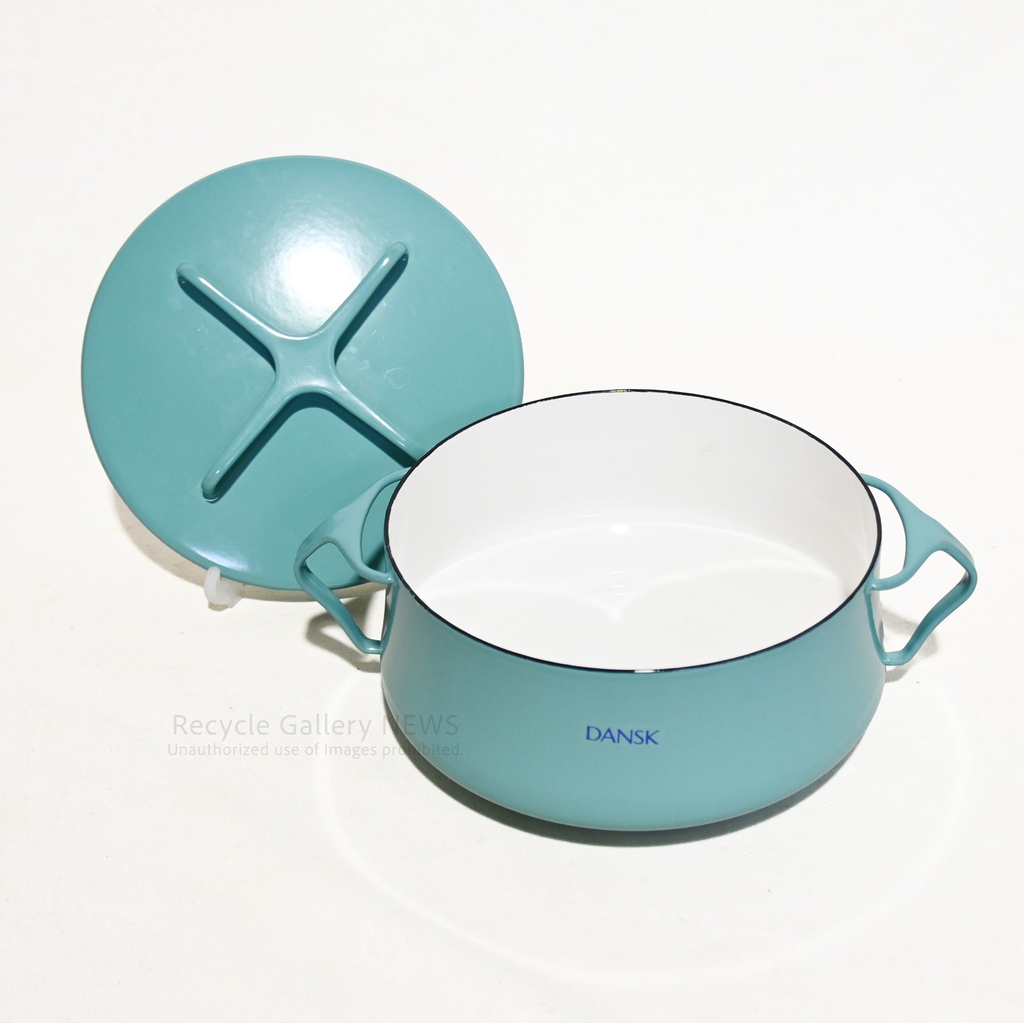 DANSK 18cm Casserole Double-Handled Pot Kobenstyle Teal/Turquoise Enamel U.S.A  / ダンスク 18cm キャセロール 両手鍋 コベンスタイル ティール ターコイズ ホーロー 未使用 新古品